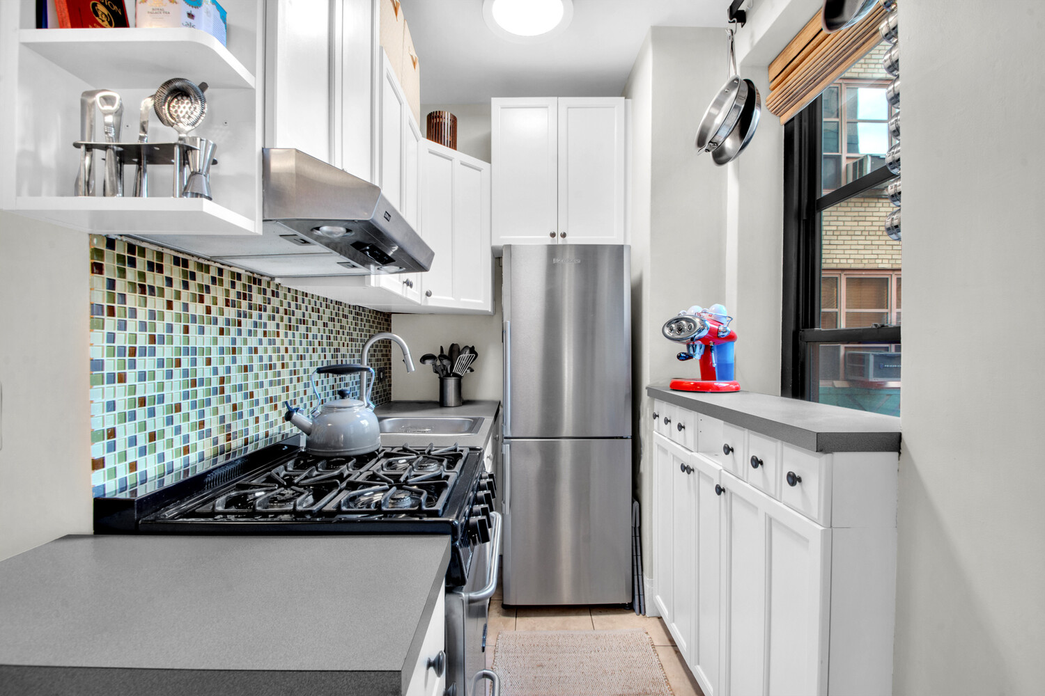 #7 photo, 235 E 22ND Street, マンハッタン Gramercy Park , NY 10010