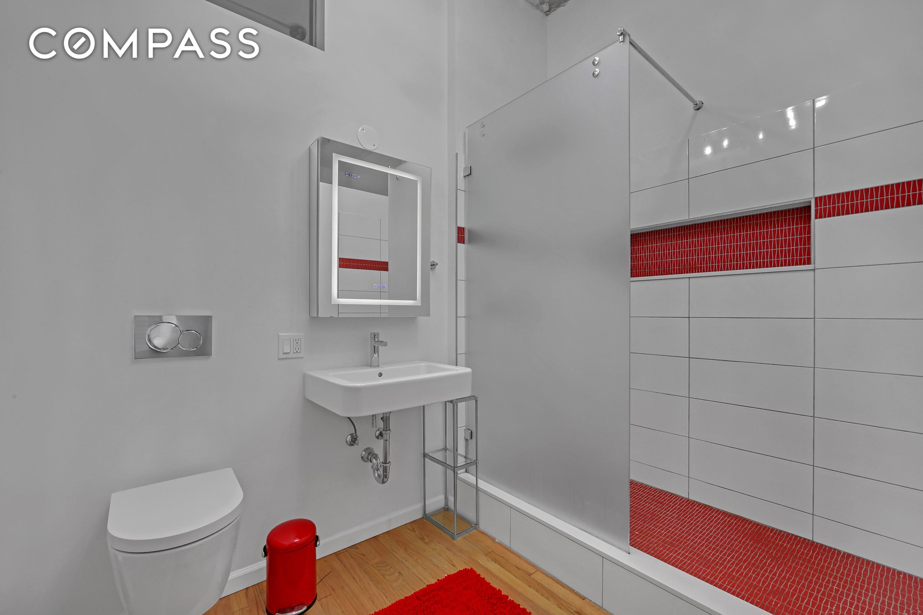 #16 photo, 56 E 11th Street, Greenwich Village , NY 10003