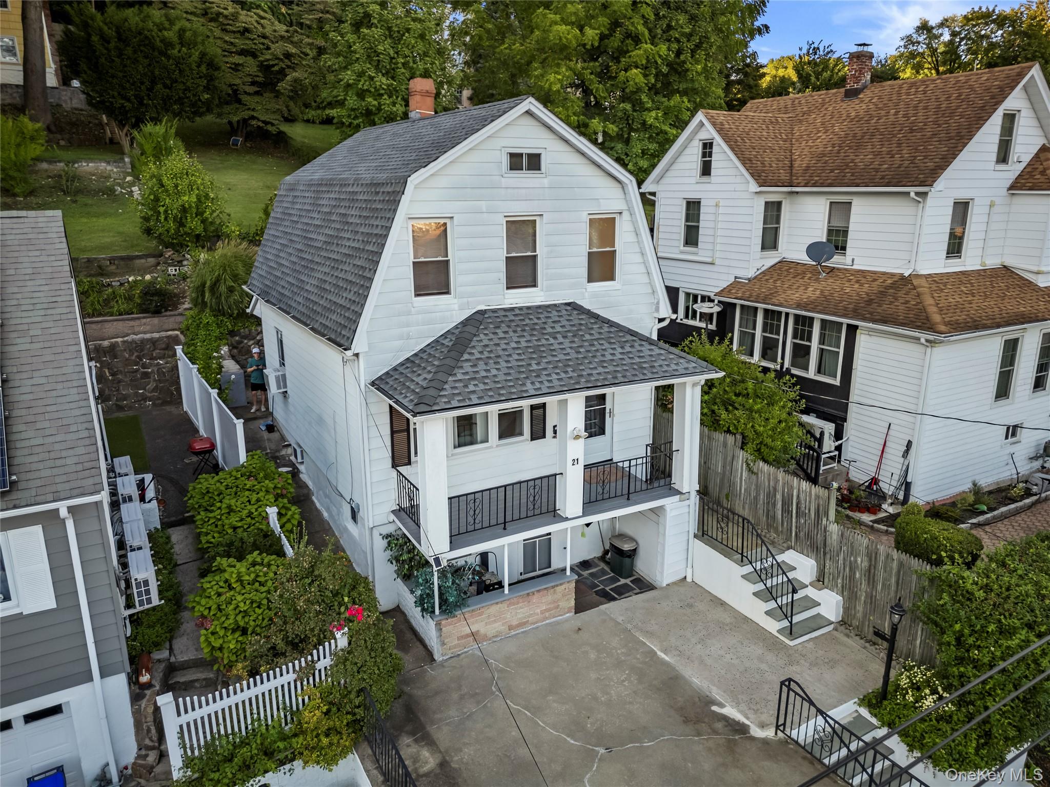 #7 photo, 21 S Washington Avenue, Hartsdale , NY 10530