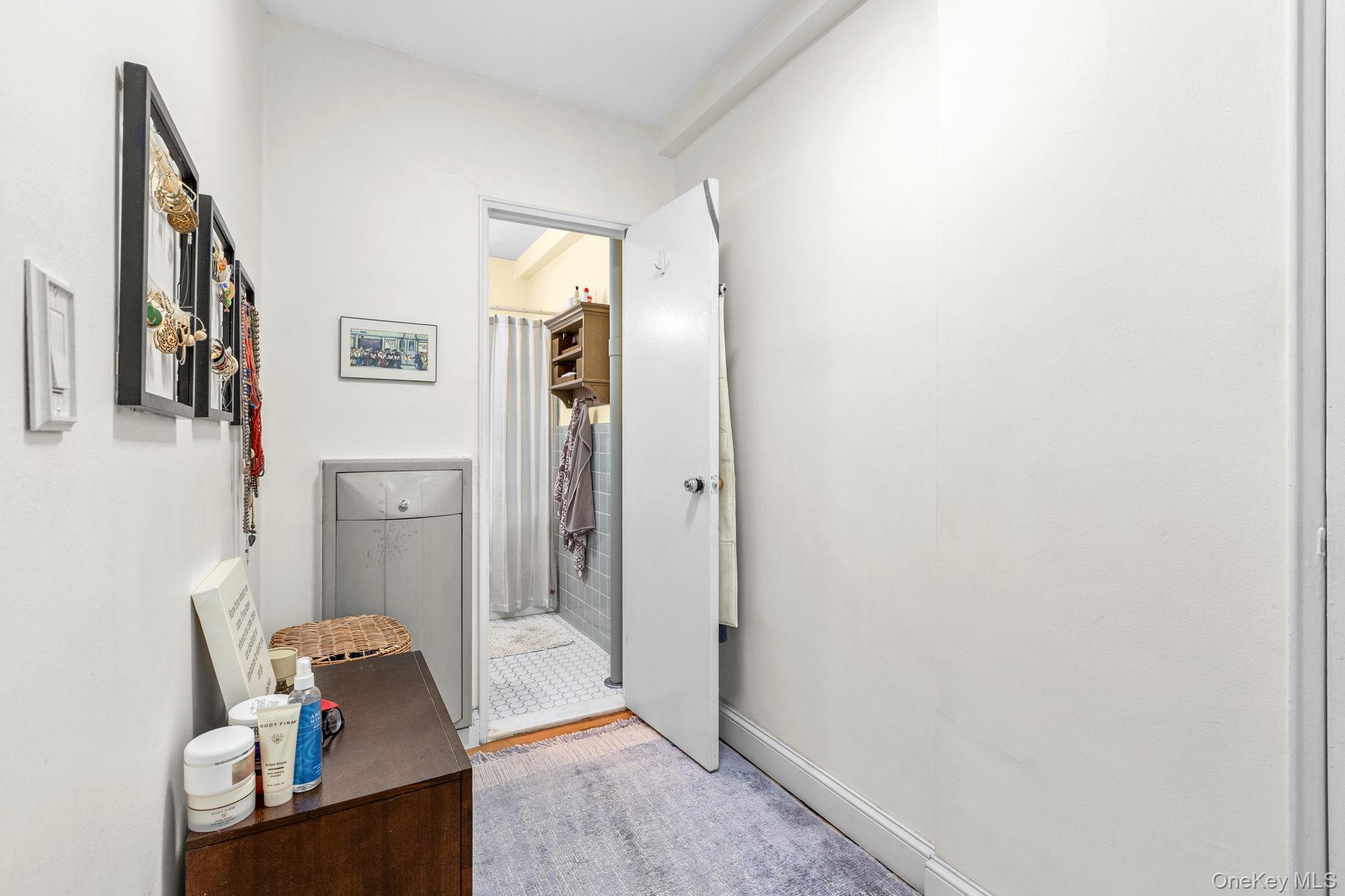 #17 photo, 609 Palmer Road, Yonkers , NY 10701