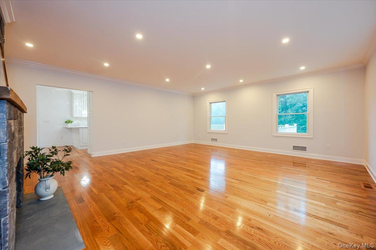 #11 photo, 35 Summit Drive, Mahopac , NY 10541