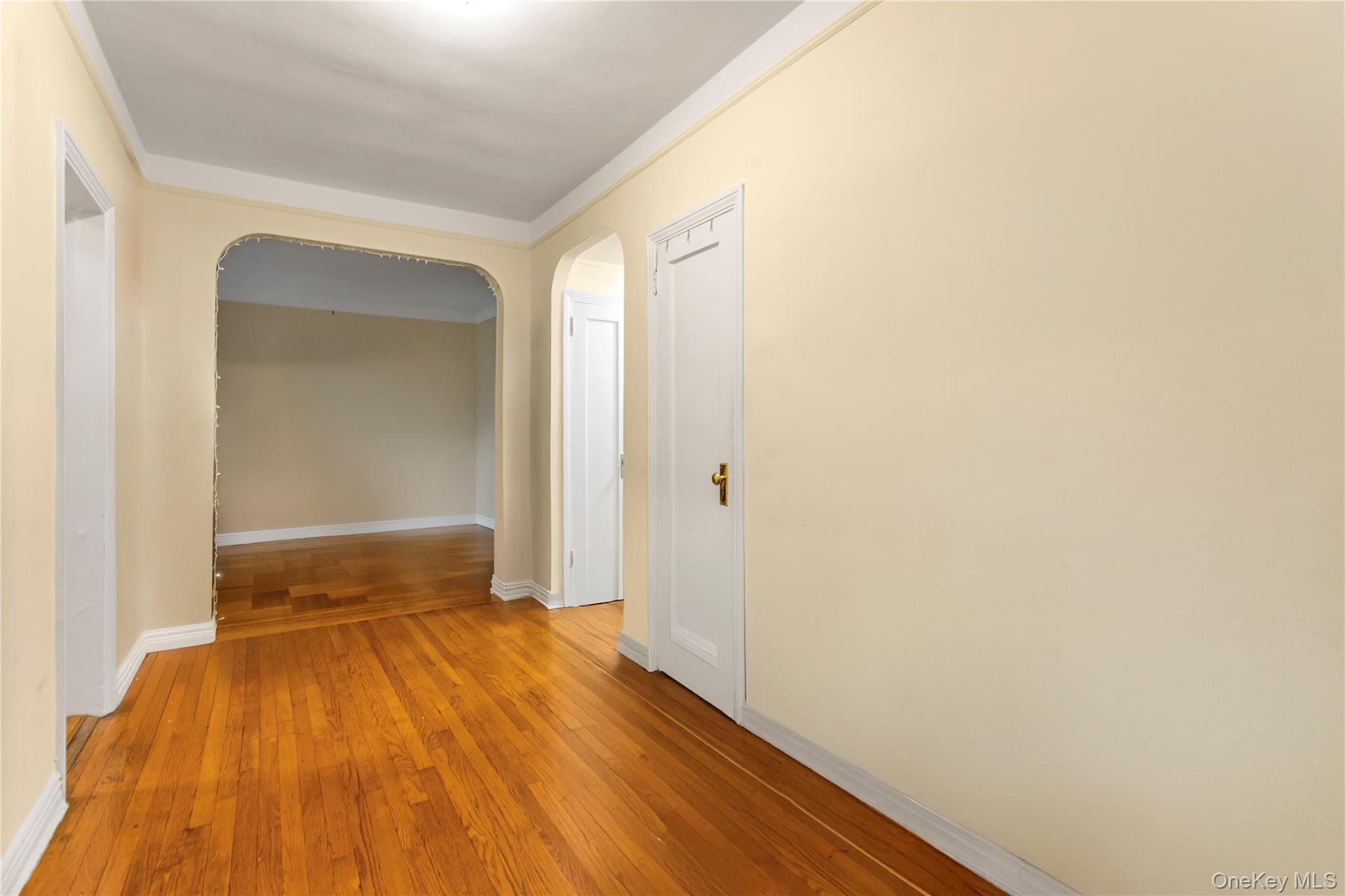 #3 photo, 79-01 35th Avenue, クイーンズ区 Jackson Heights , NY 11372