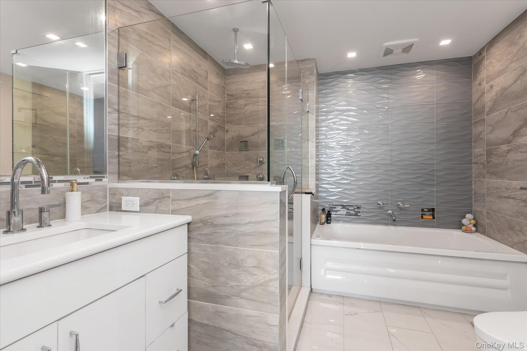 #13 photo, 269-10 Grand Central Parkway, クイーンズ区 Floral Park , NY 11005