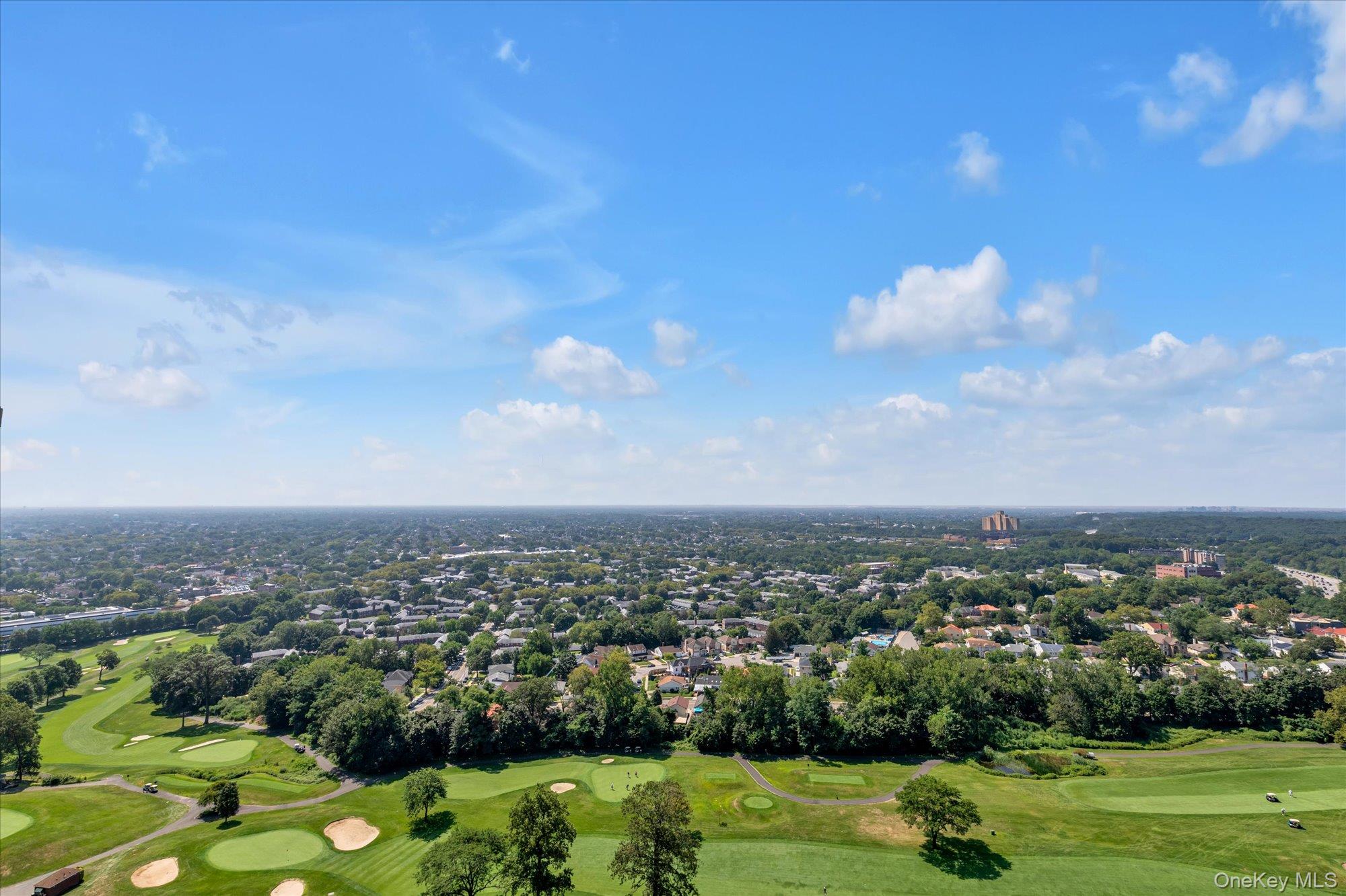 #17 photo, 269-10 Grand Central Parkway, クイーンズ区 Floral Park , NY 11005