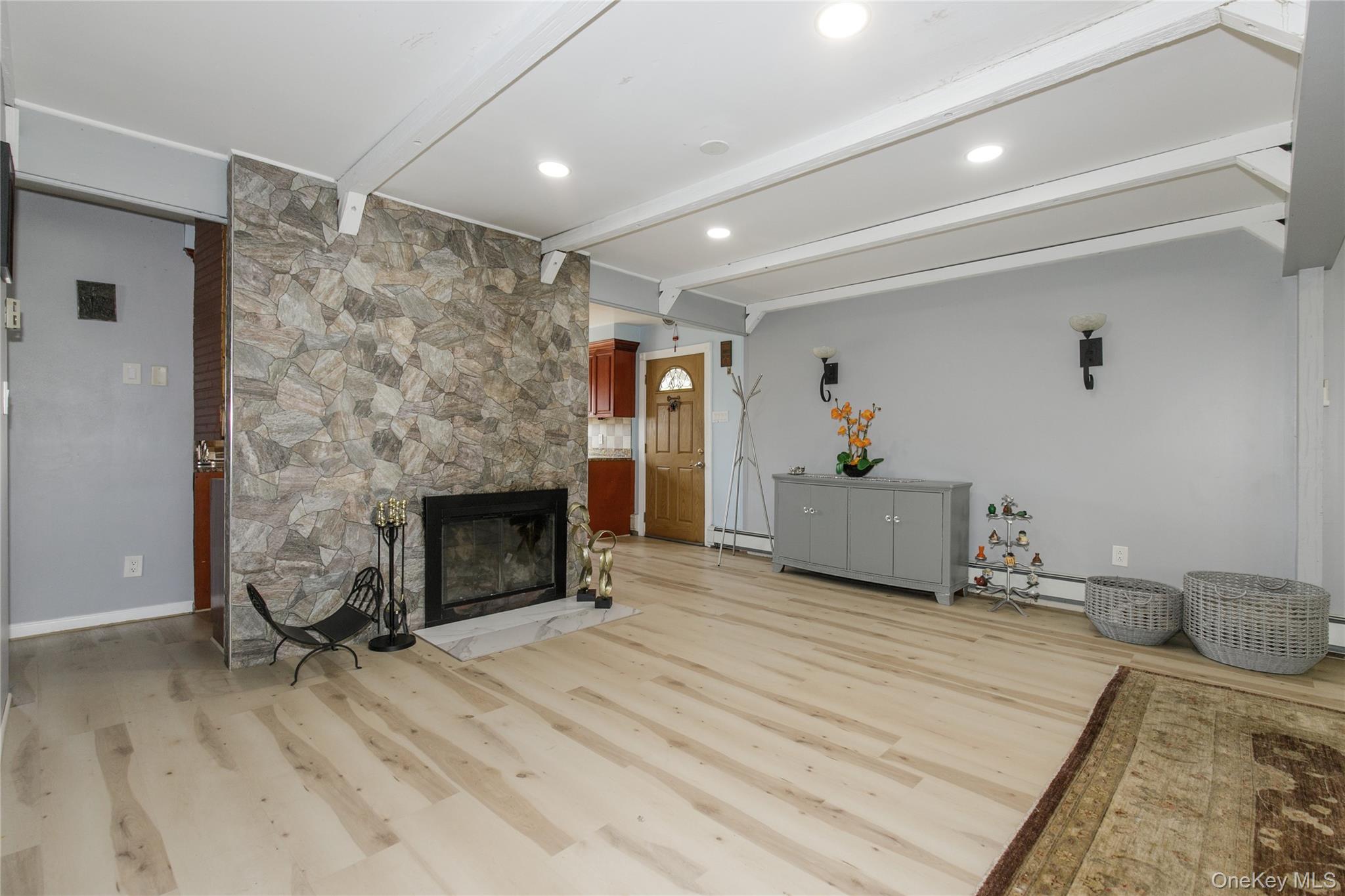 #7 photo, 35 Lowland Road, Levittown , NY 11756