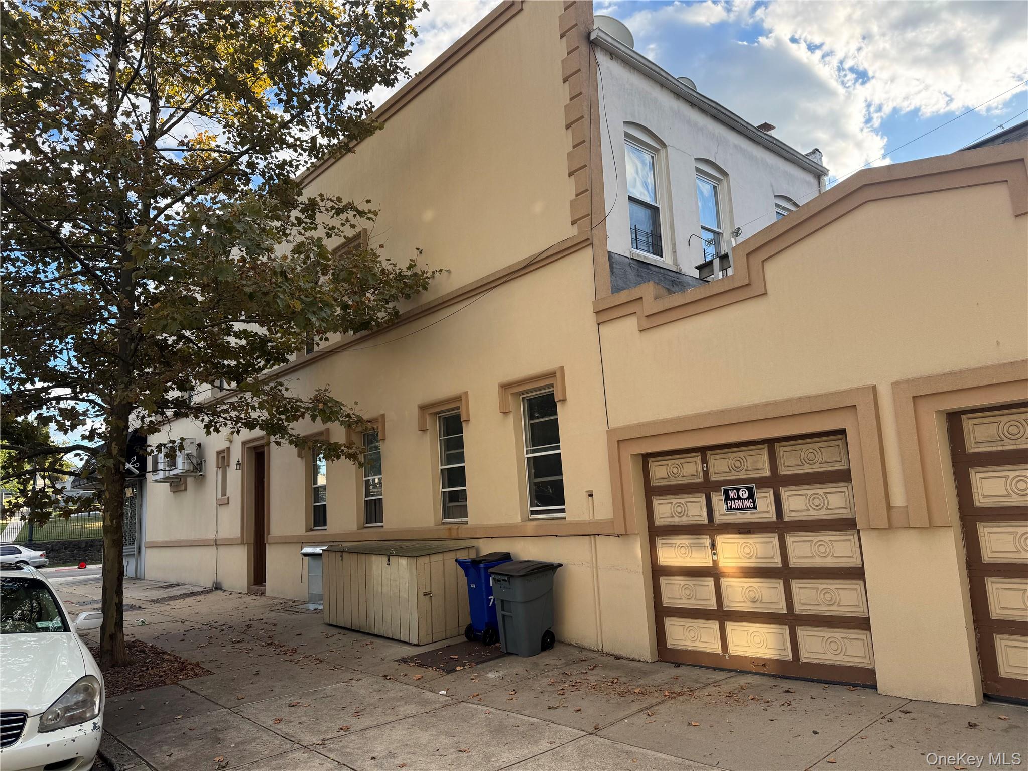 #2 photo, 7419 Myrtle Avenue, Glendale , NY 11385