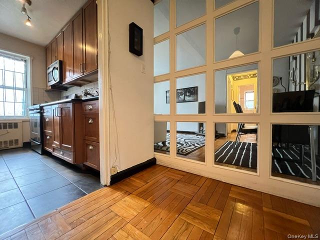 #11 photo, 81-05 35 Avenue, クイーンズ区 Jackson Heights , NY 11372