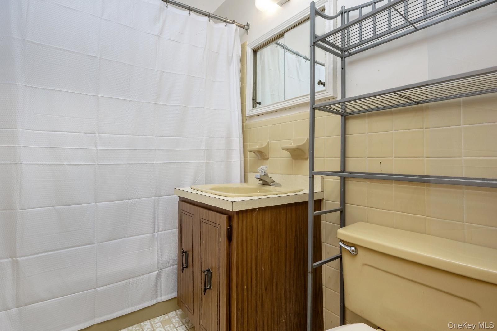 #14 photo, 78-59 84th Street, Glendale , NY 11385