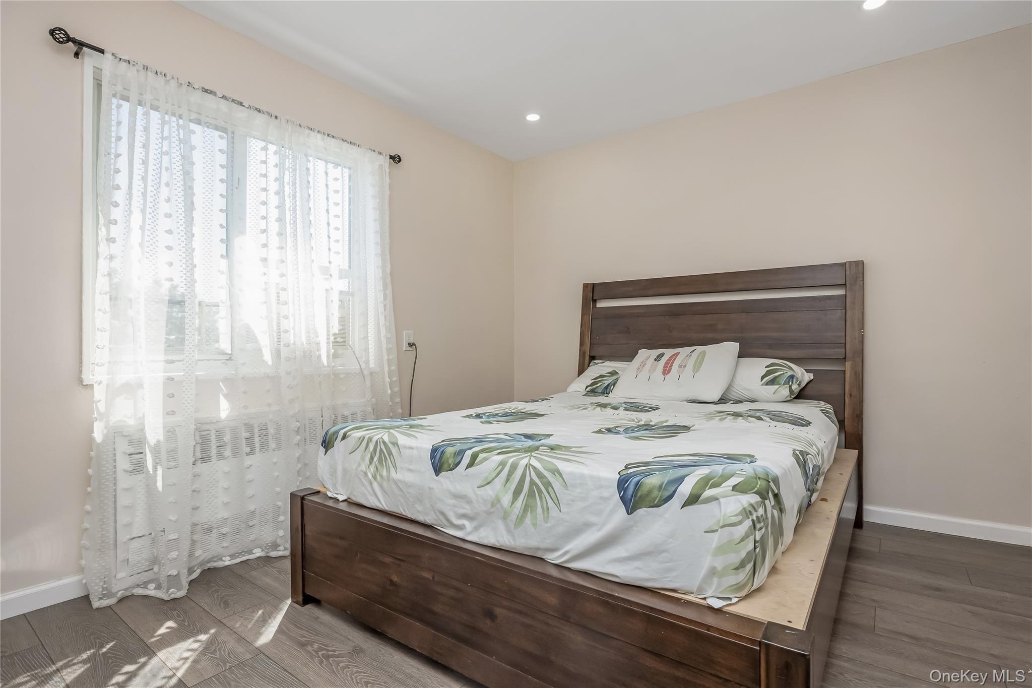 #6 photo, 220-08 Stronghurst Avenue, Queens Village North , NY 11426