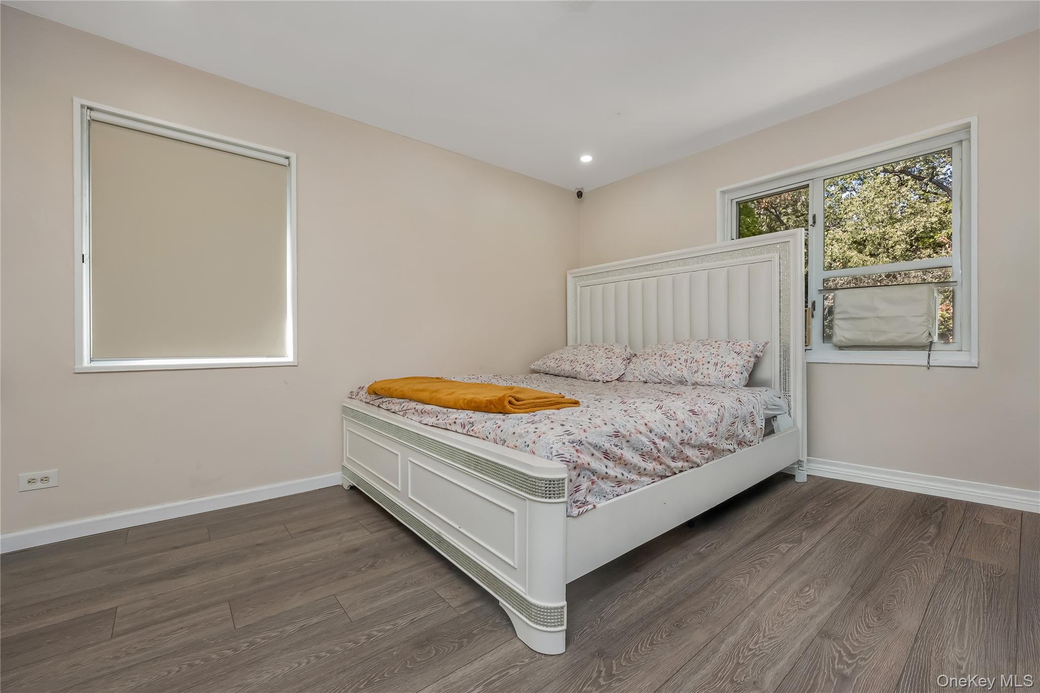 #7 photo, 220-08 Stronghurst Avenue, Queens Village North , NY 11426