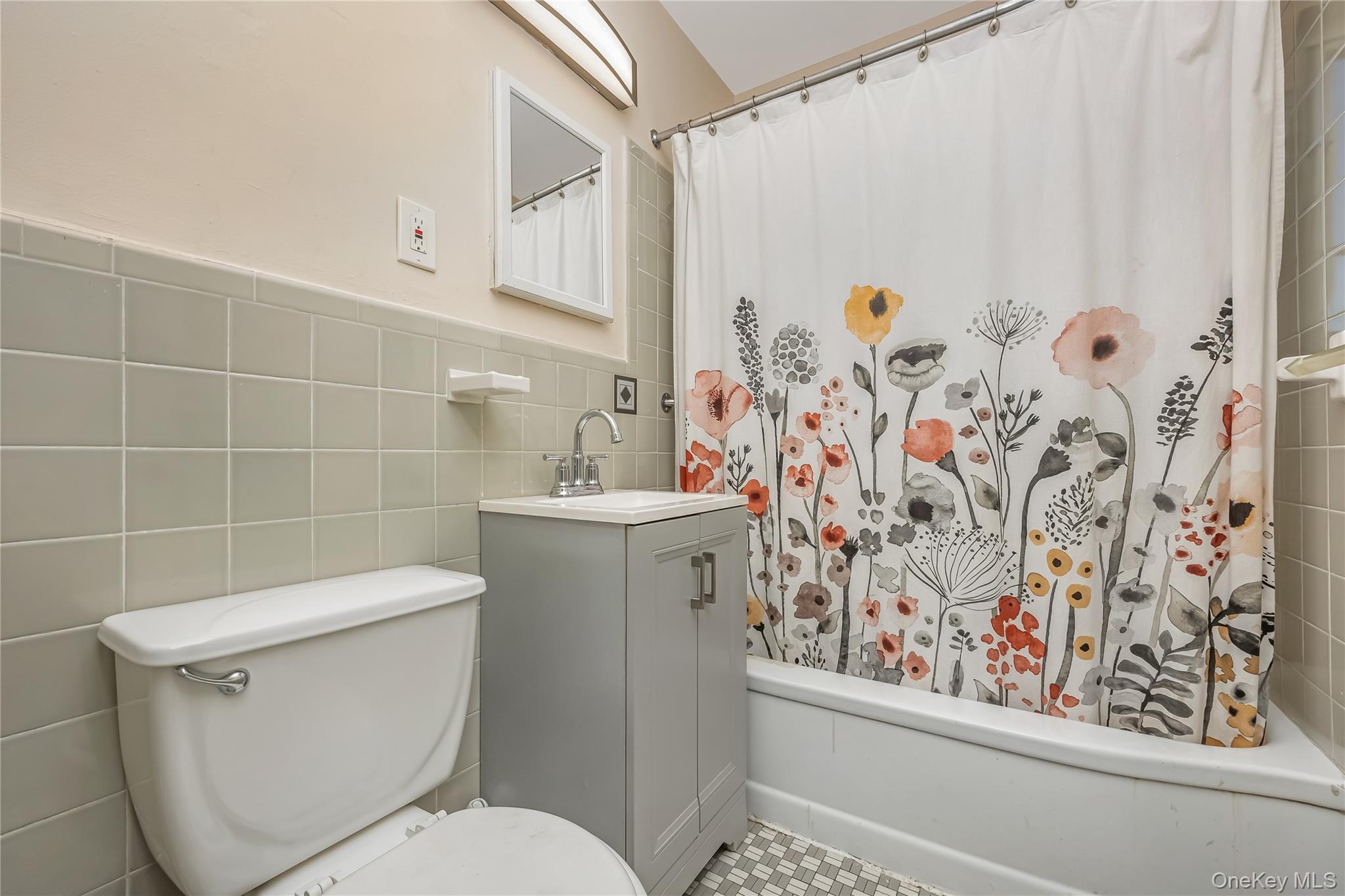 #9 photo, 220-08 Stronghurst Avenue, Queens Village North , NY 11426