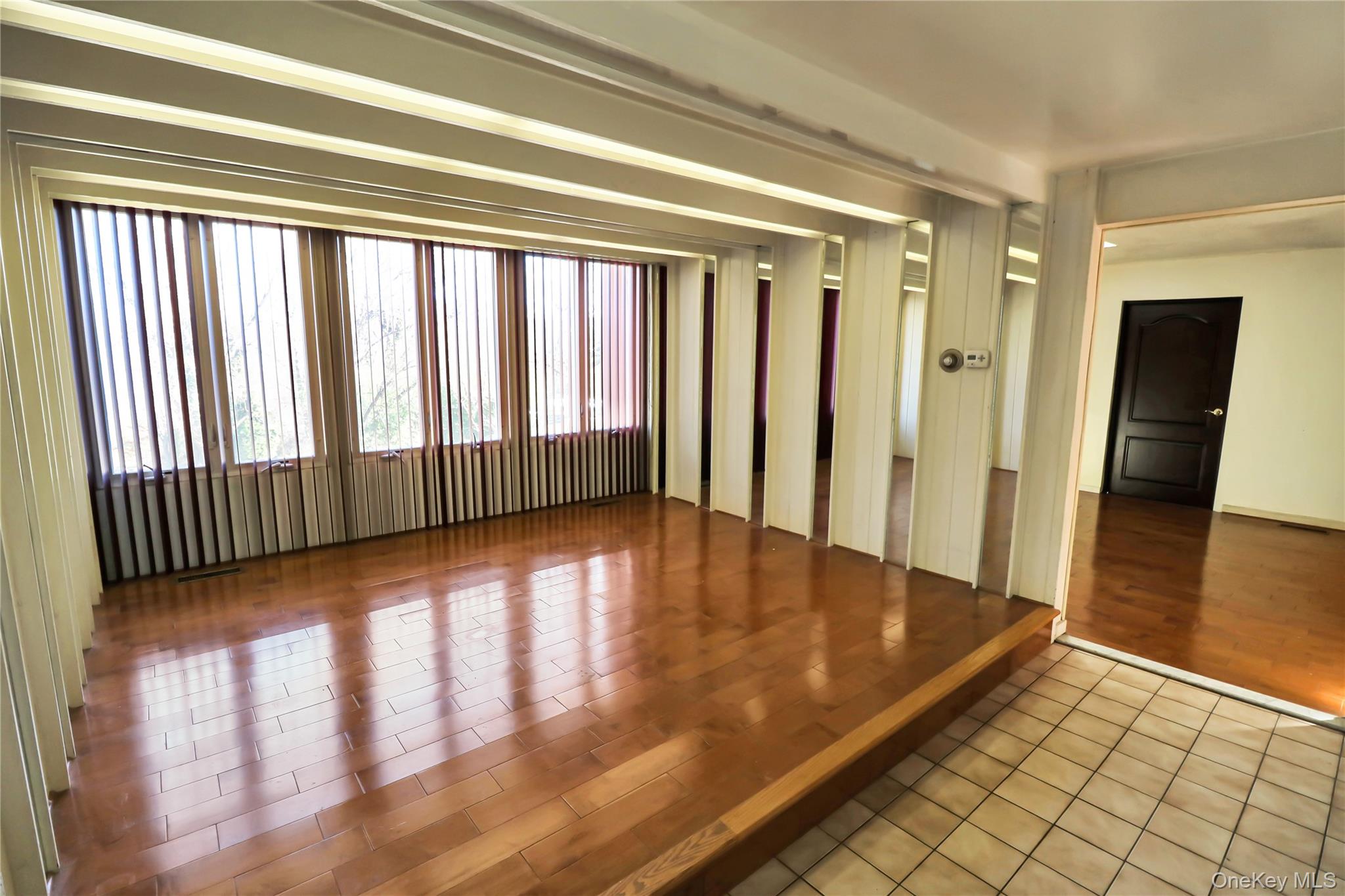 #14 photo, 11 Valley View Road, Great Neck , NY 11021