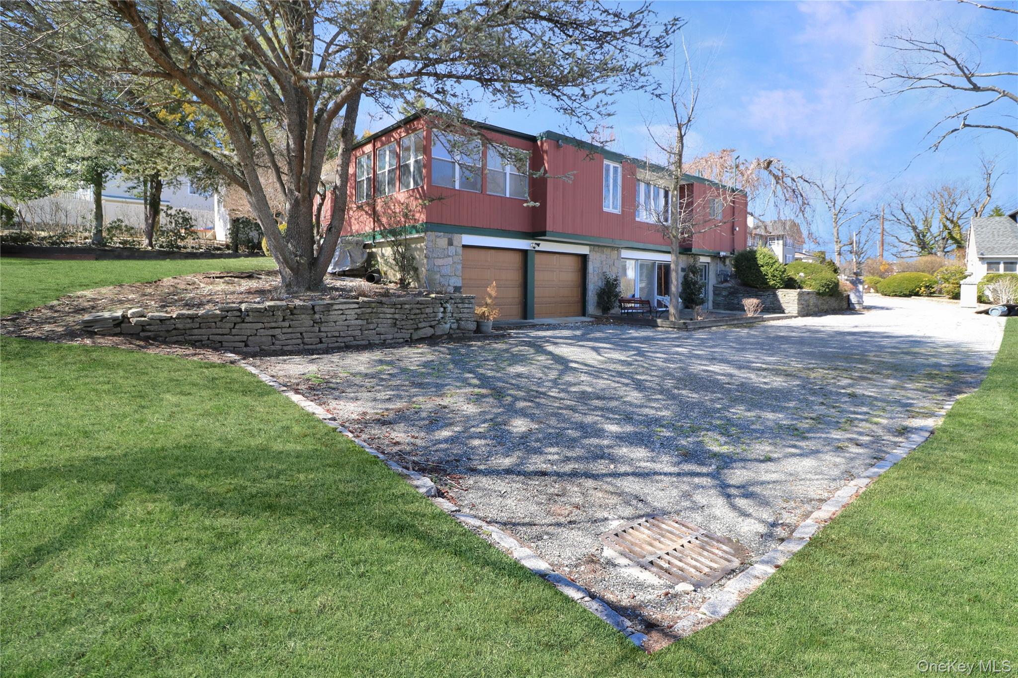 #6 photo, 11 Valley View Road, Great Neck , NY 11021