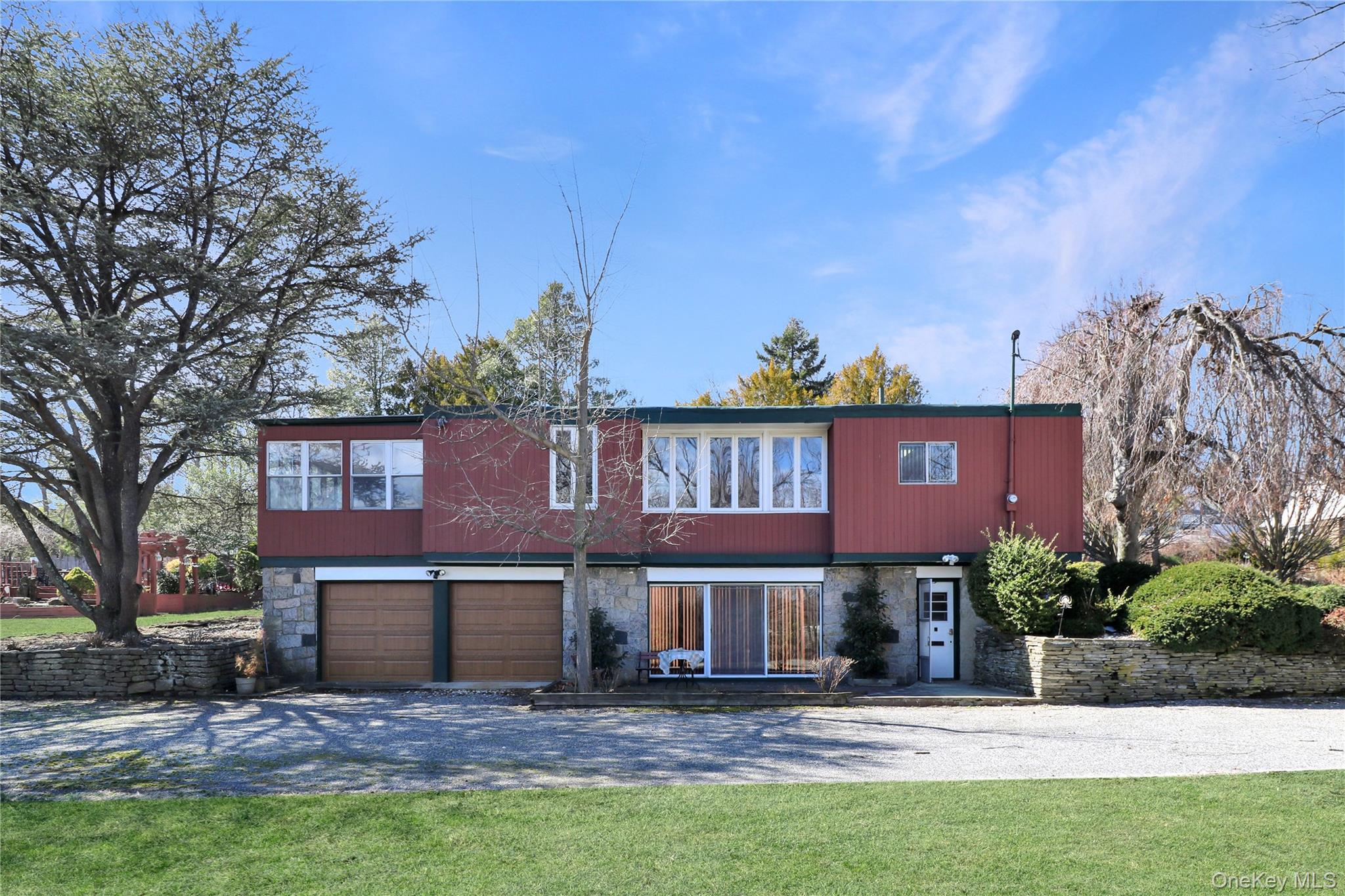 #8 photo, 11 Valley View Road, Great Neck , NY 11021