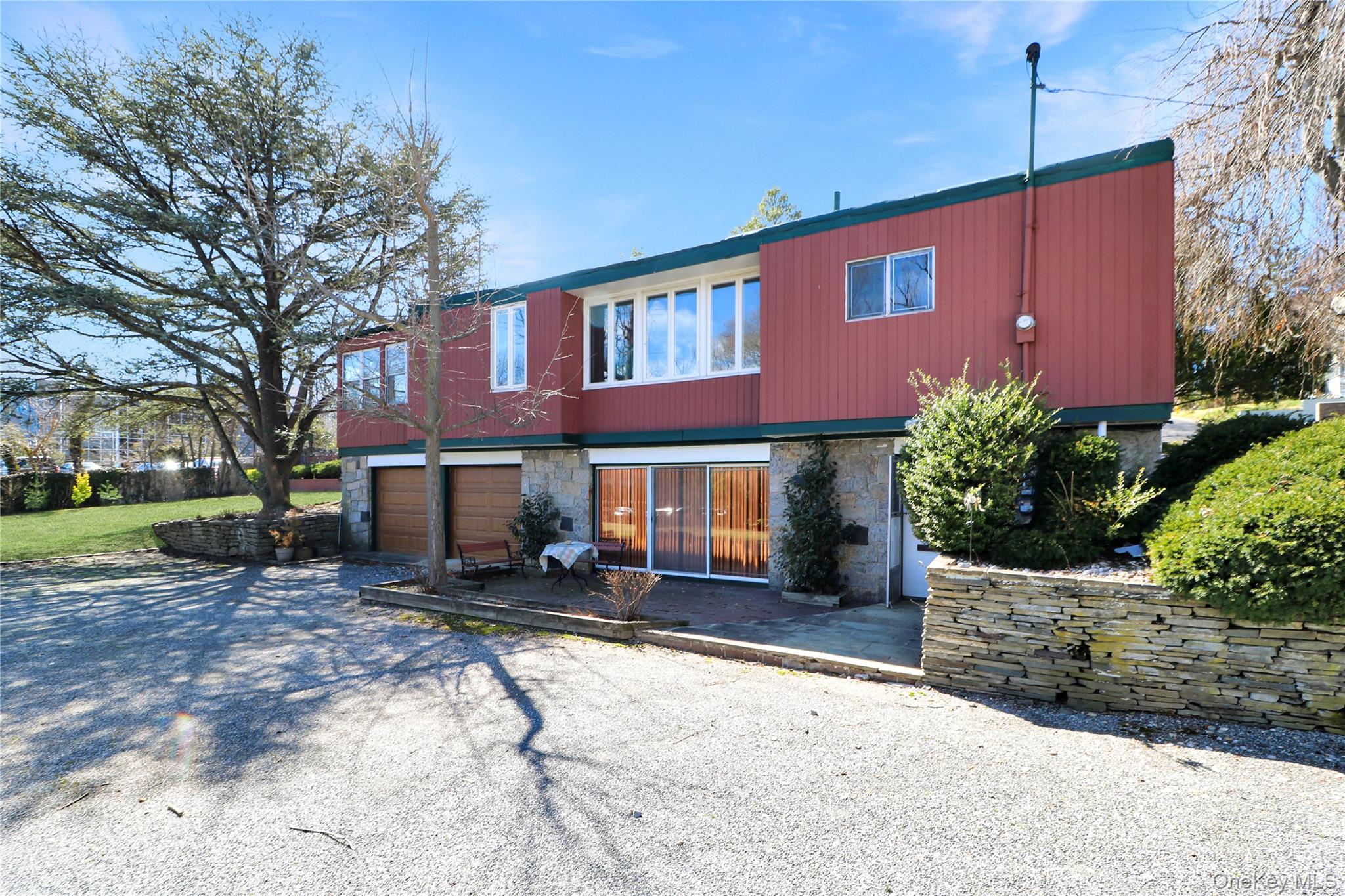 #9 photo, 11 Valley View Road, Great Neck , NY 11021