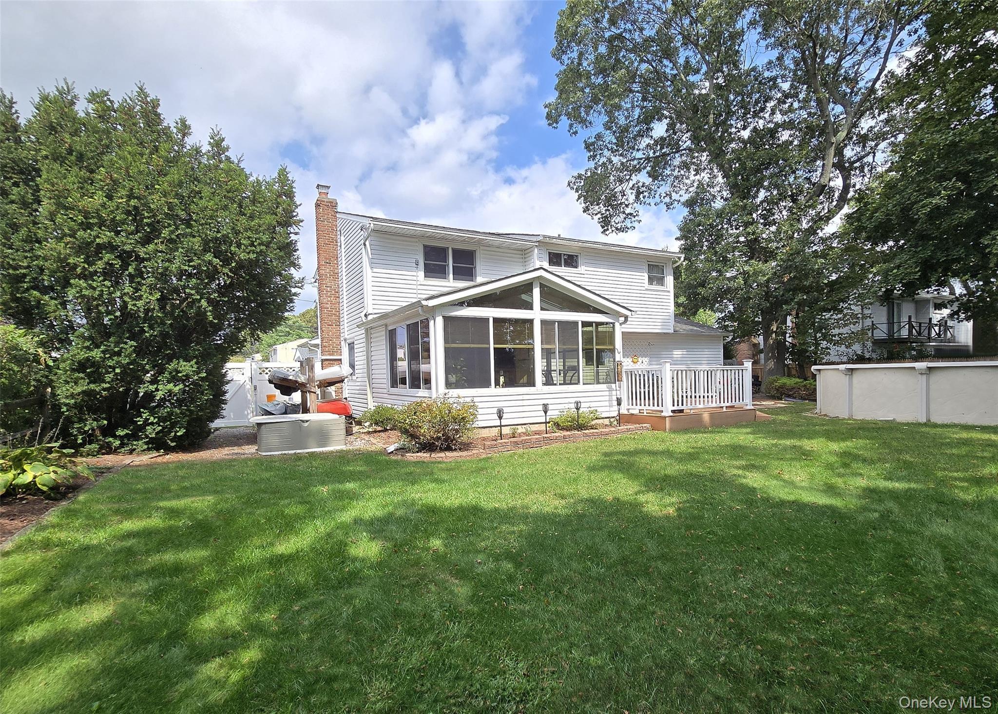 #19 photo, 8 Corvette Road, Selden , NY 11784