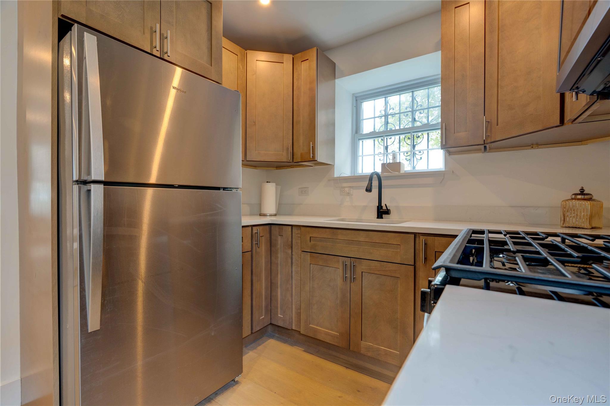 #7 photo, 1056 E 215th Street, Bronx , NY 10469