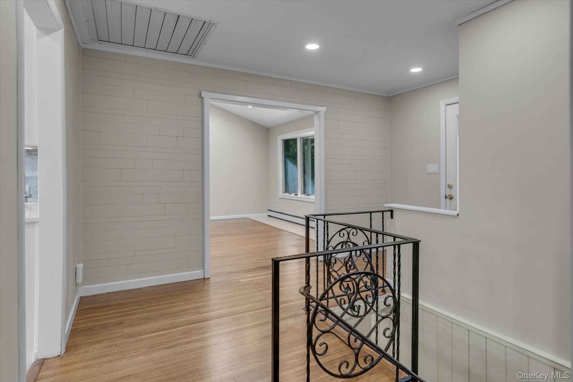 #6 photo, 385 Salem Court, Hauppauge , NY 11788