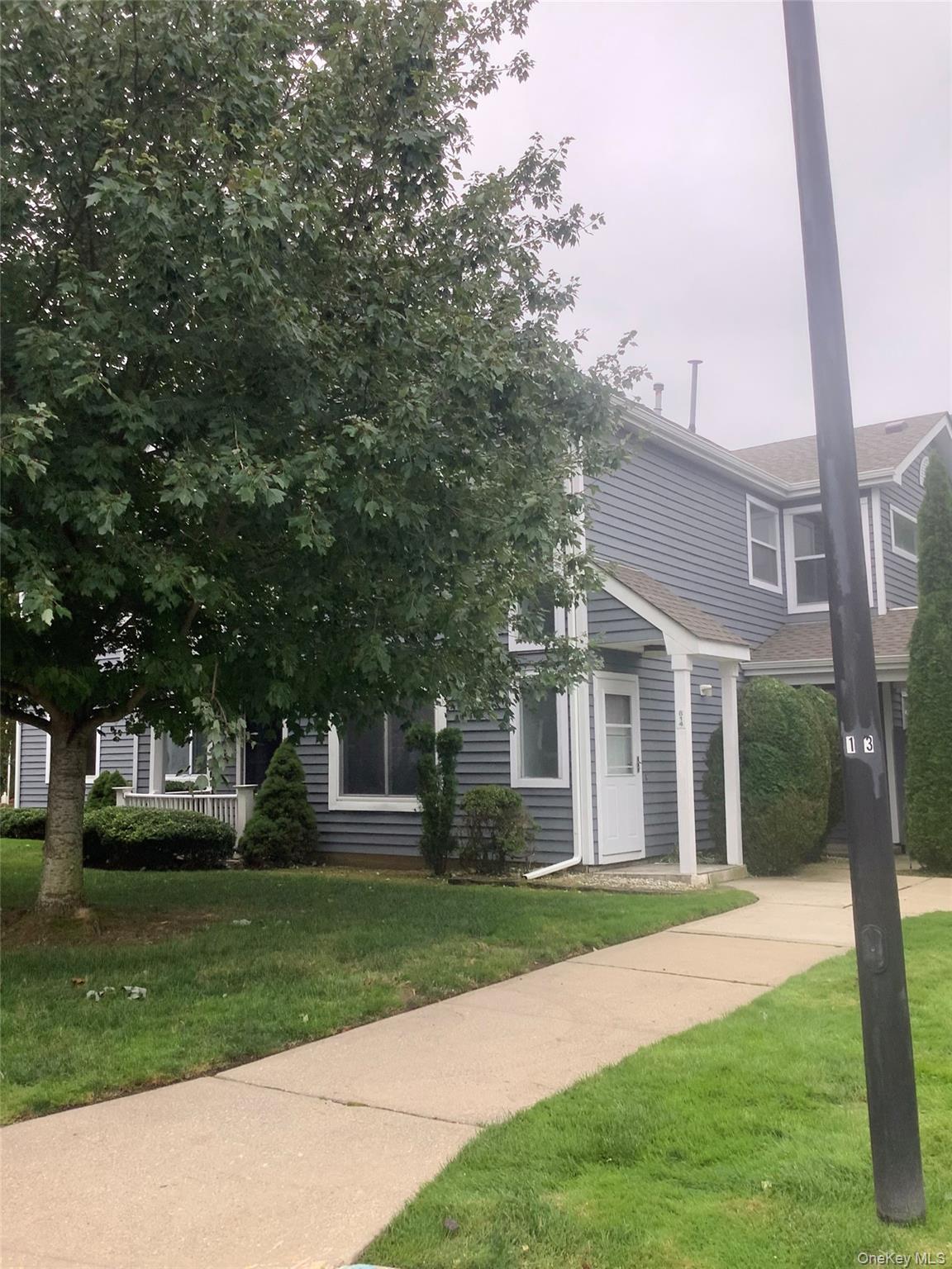 #1 photo, 814 Birchwood Park Drive, सफ़ोक काउंटी Middle Island , NY 11953