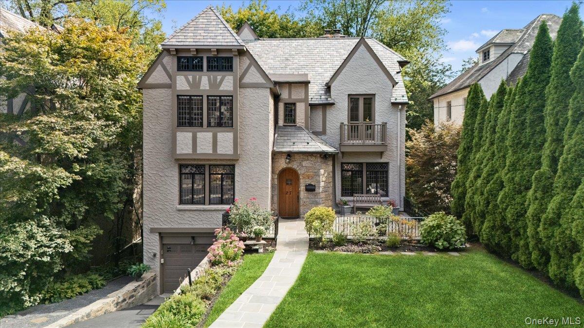 #1 photo, 27 Villa Road, Larchmont , NY 10538