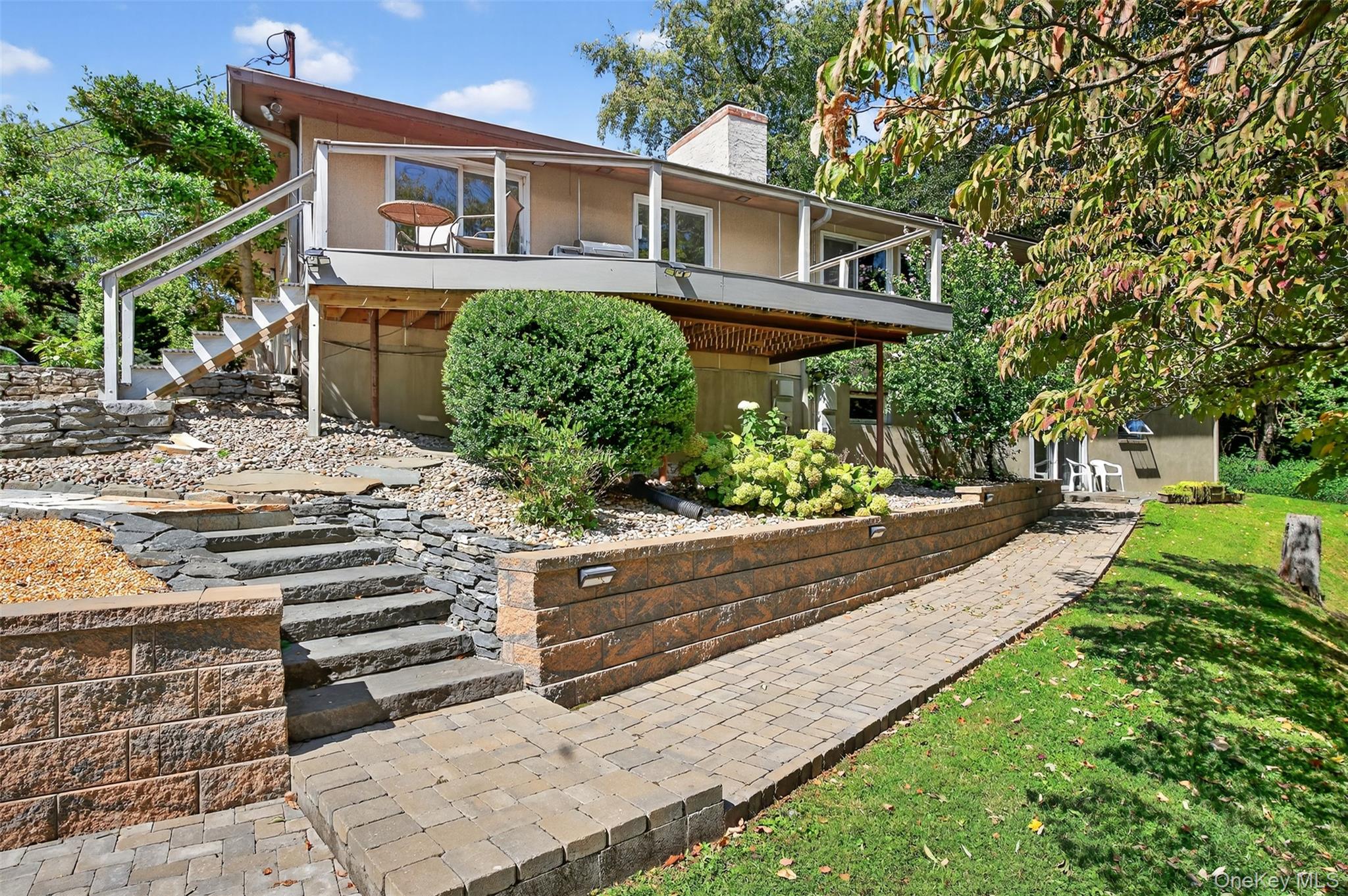 #1 photo, 3 Hudson Bluff Circle, Marlboro , NY 12542