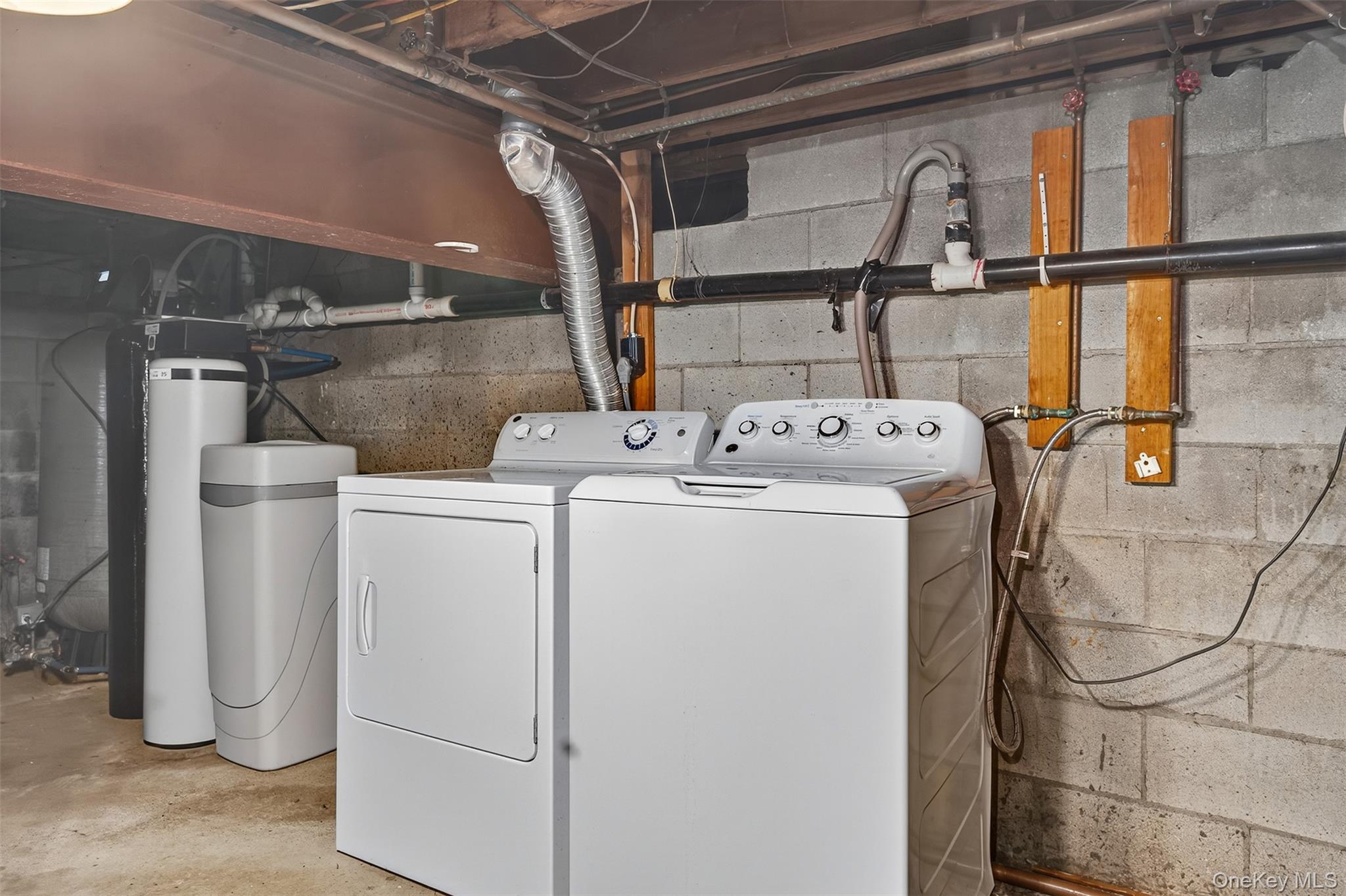 #13 photo, 3 Hudson Bluff Circle, Marlboro , NY 12542