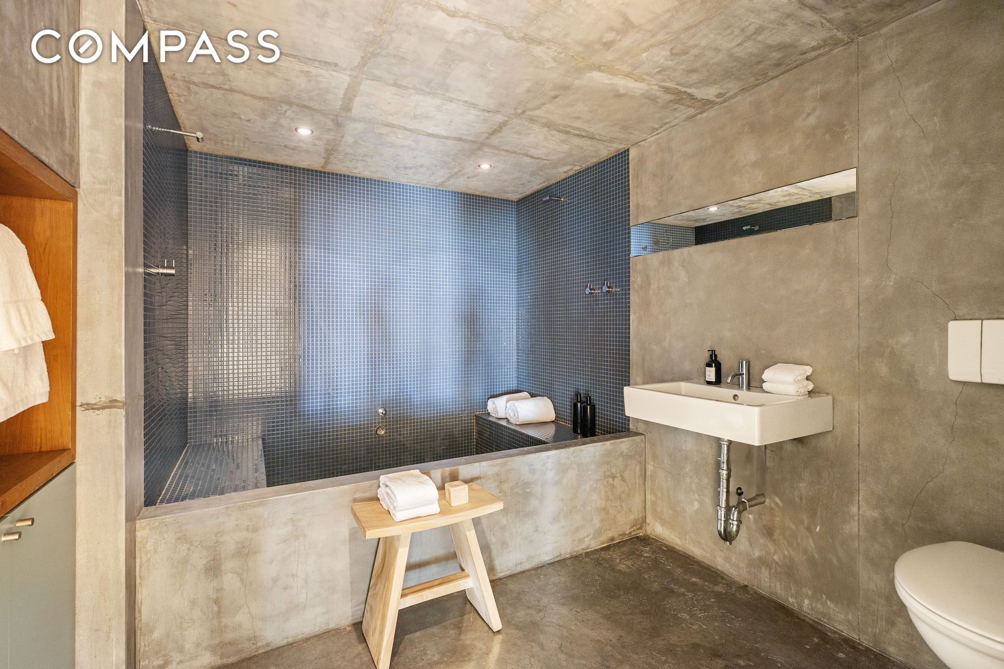 #19 photo, 377 W 11th Street, West Village , NY 10014