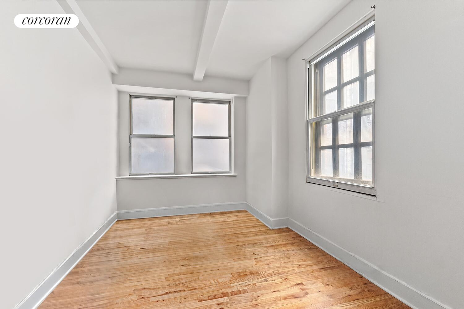 #8 photo, 15 W 17TH Street, Flatiron , NY 10011