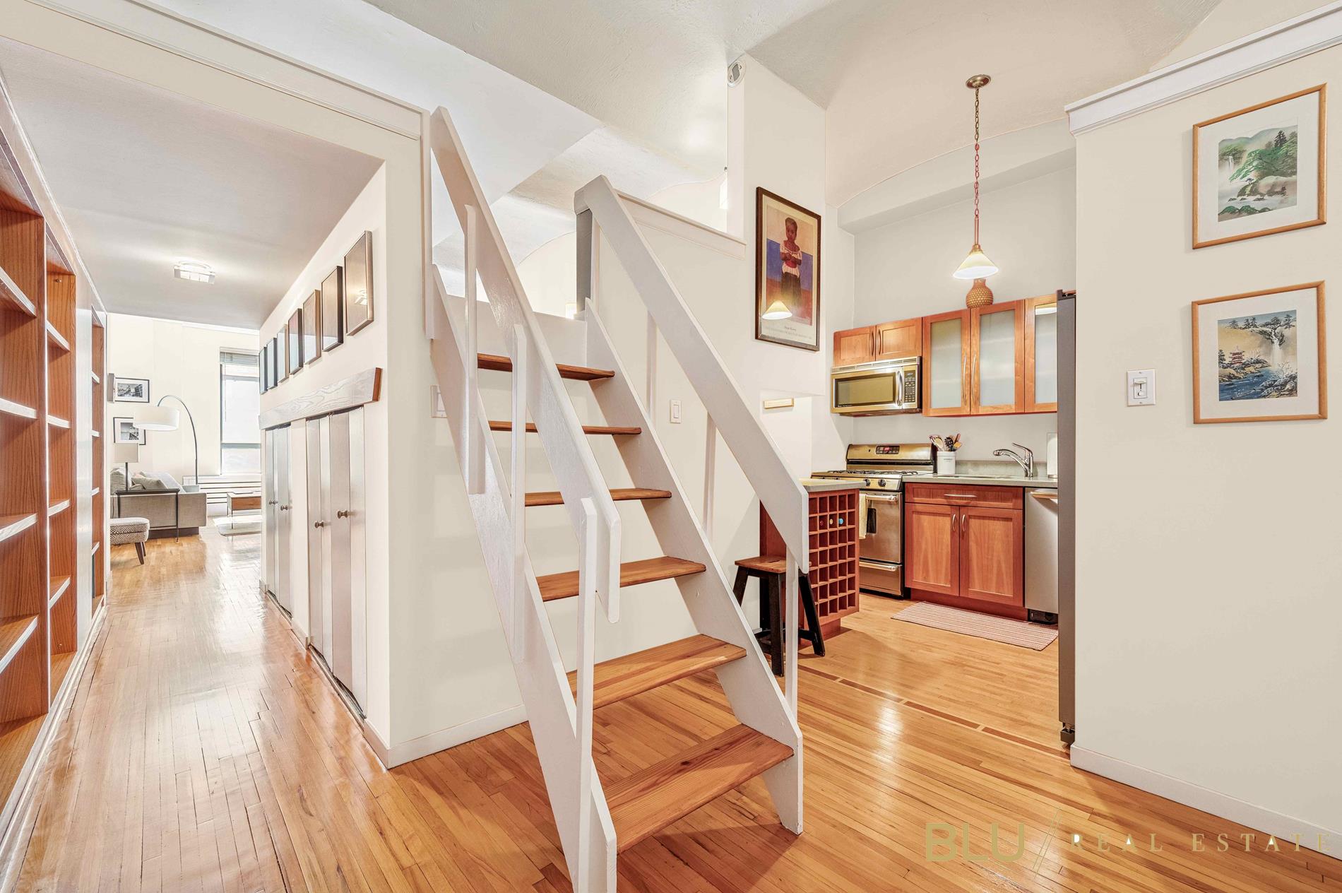 #9 photo, 39 E 12th Street, Greenwich Village , NY 10003