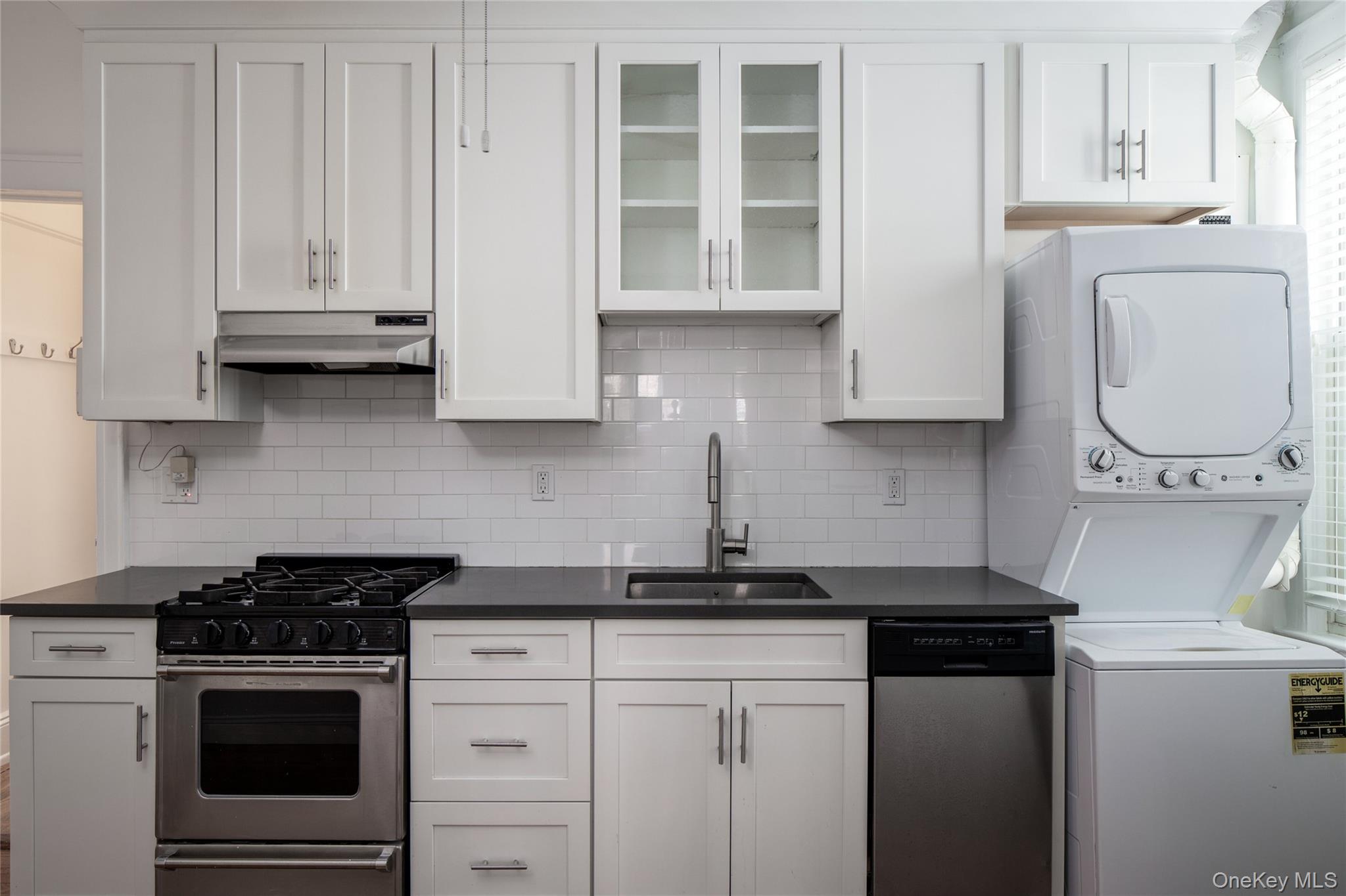 #2 photo, 484 Plandome Road, Manhasset , NY 11030