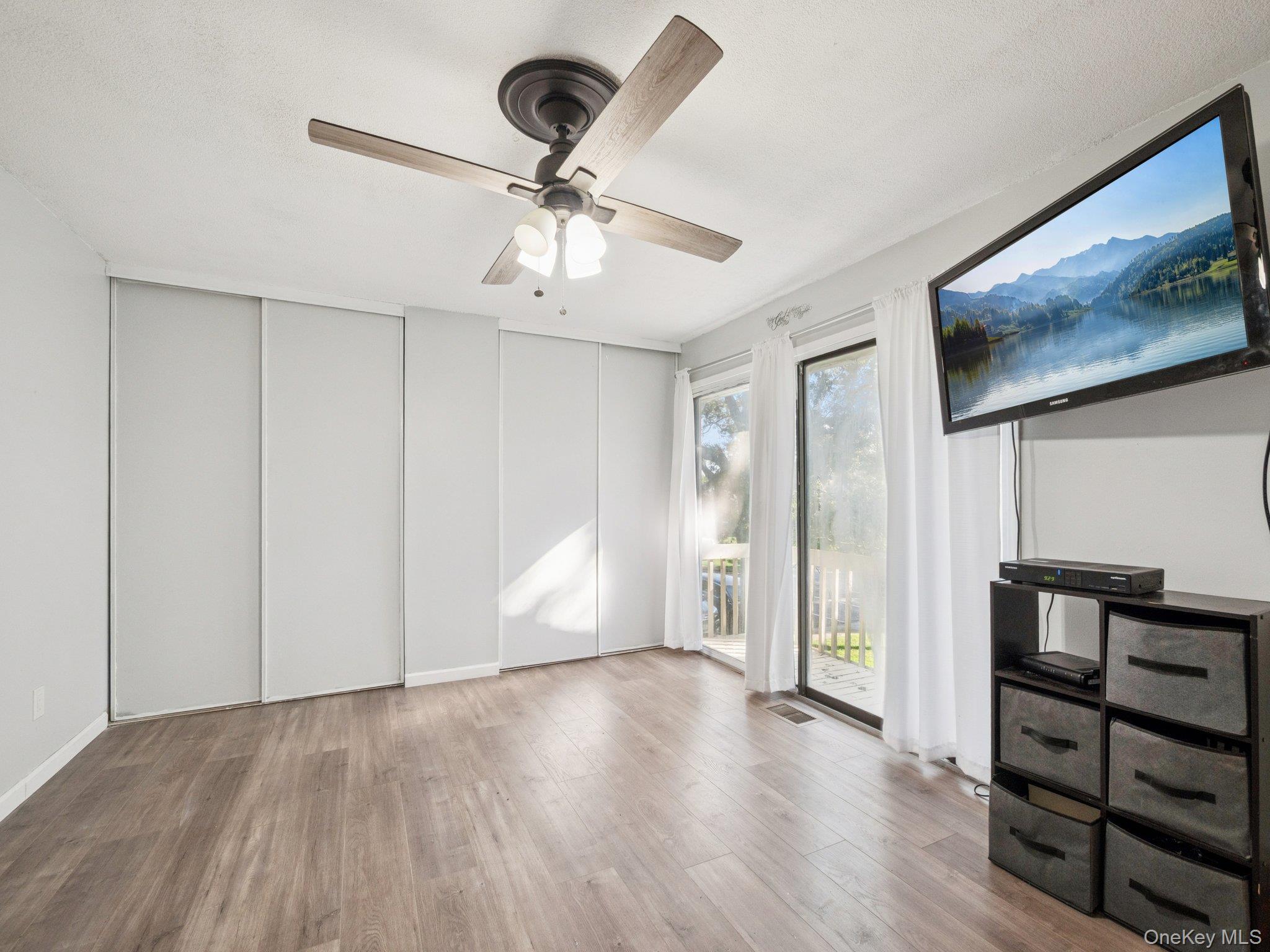 #10 photo, 203 Springmeadow Drive, Holbrook , NY 11741