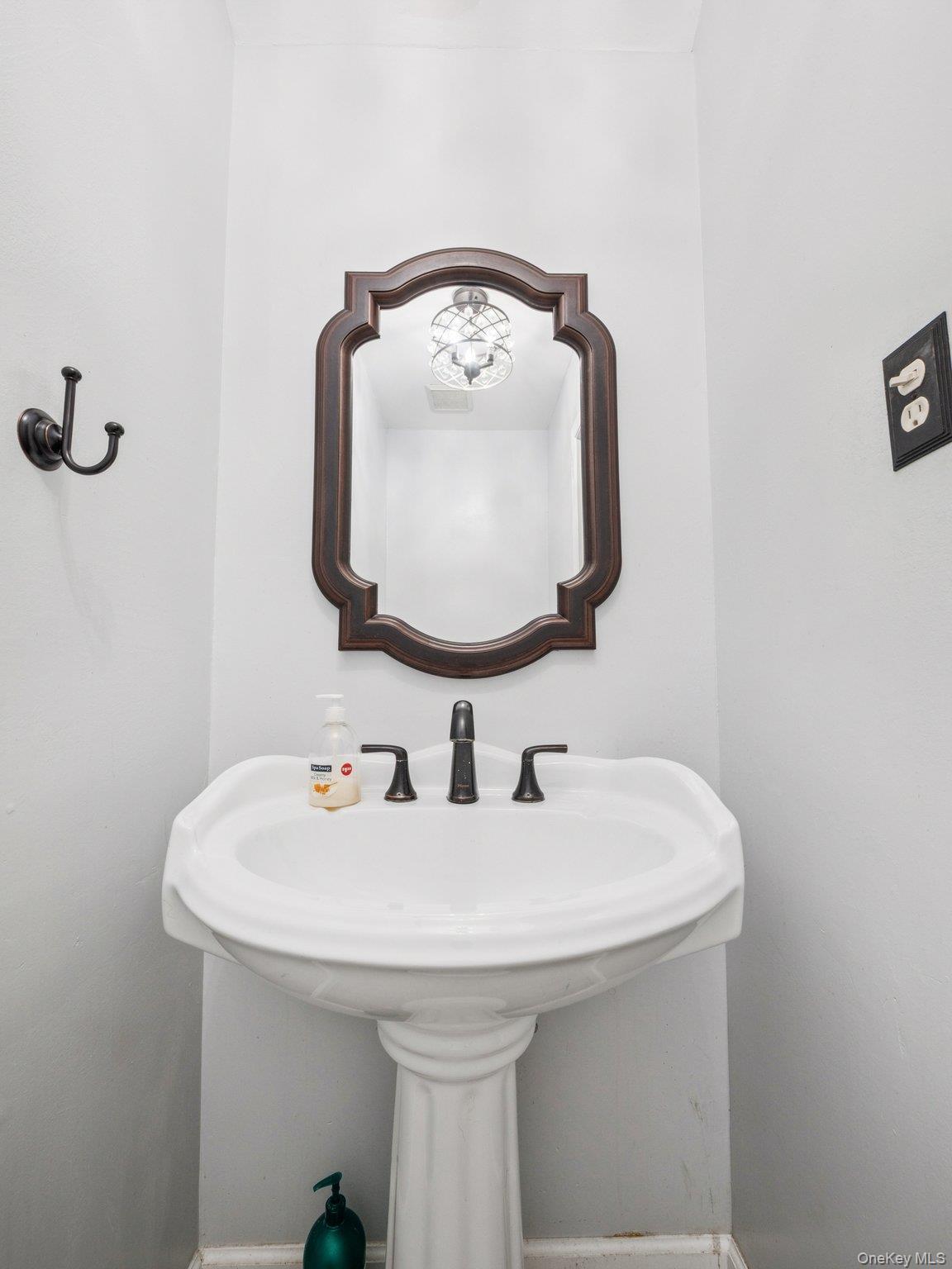 #15 photo, 203 Springmeadow Drive, Holbrook , NY 11741