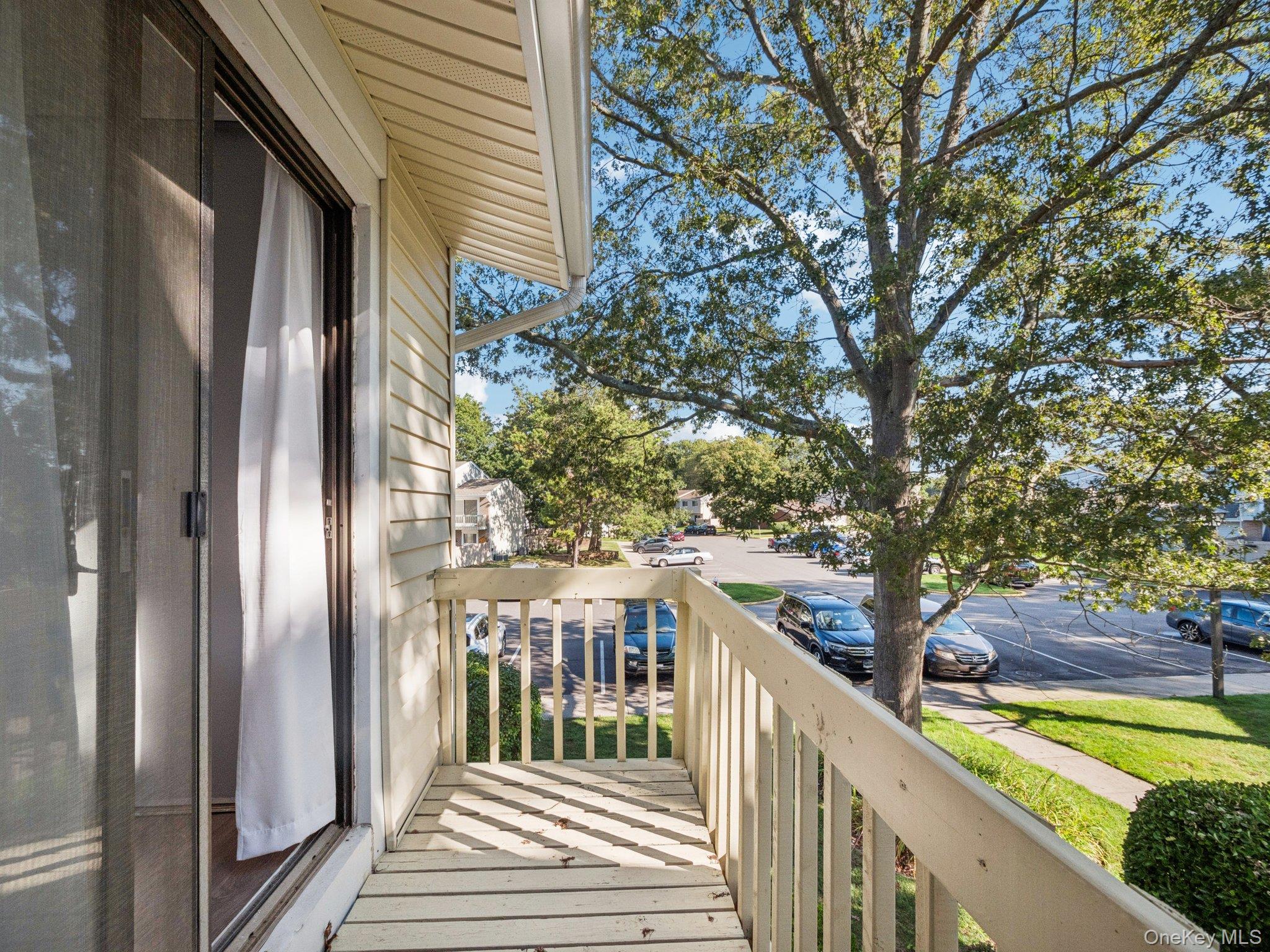 #16 photo, 203 Springmeadow Drive, Holbrook , NY 11741