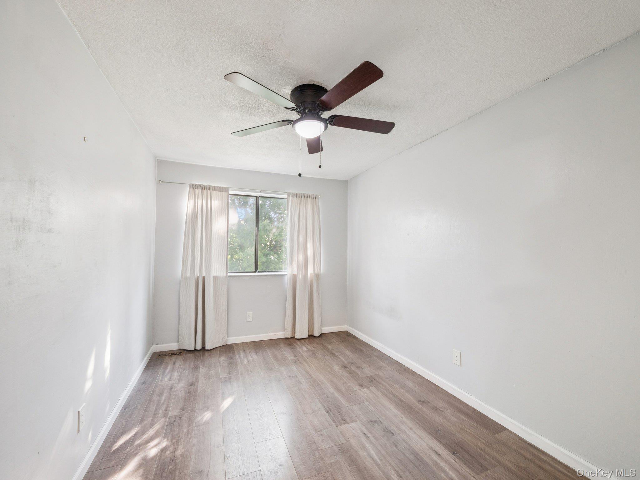 #7 photo, 203 Springmeadow Drive, Holbrook , NY 11741