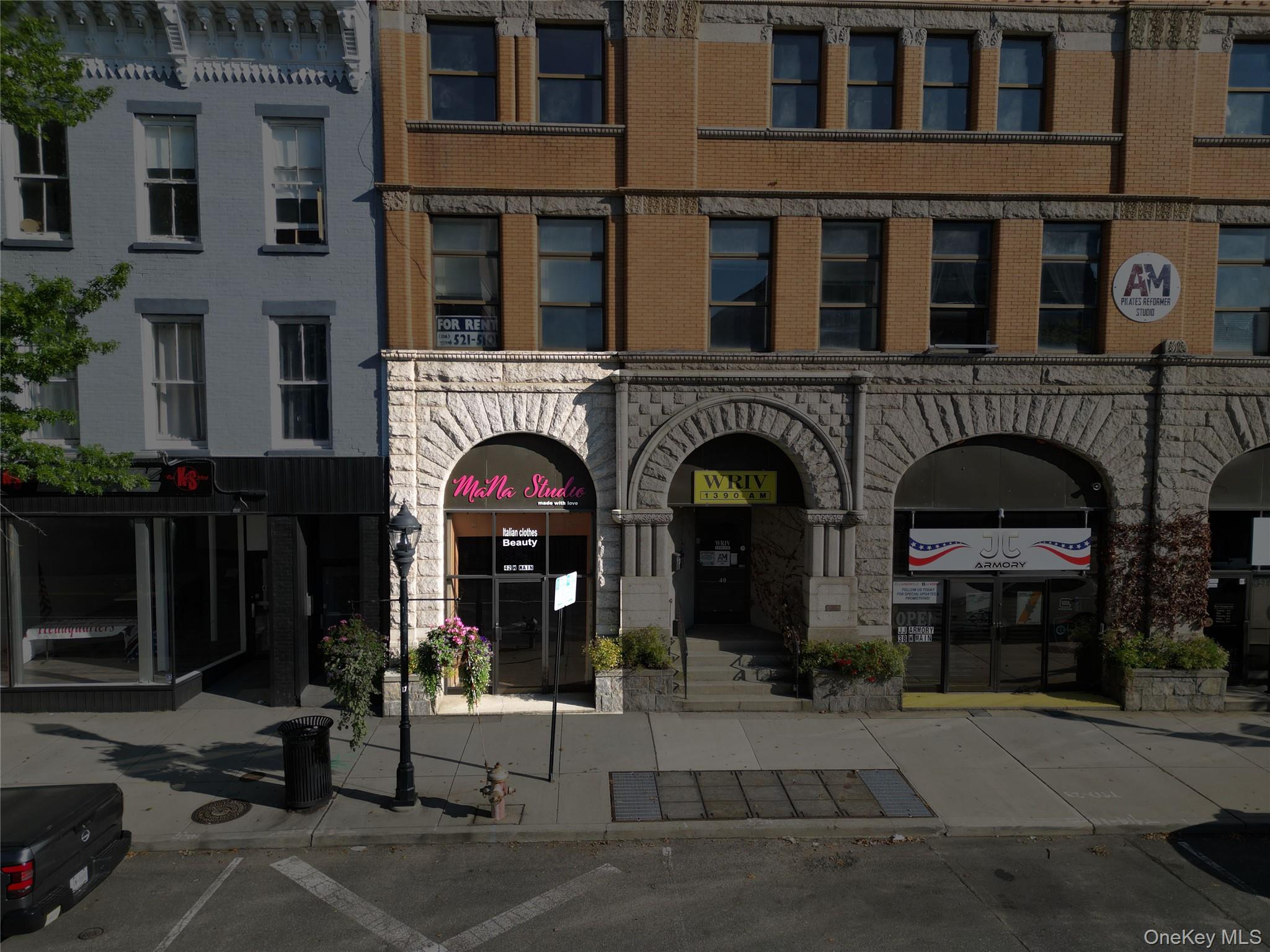 #1 photo, 42 W Main Street, サフォーク郡 Riverhead , NY 11901