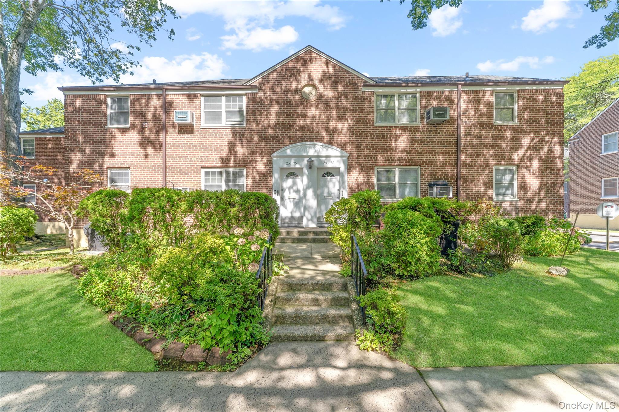 #1 photo, 251-75 61st Avenue, كوينز Little Neck , NY 11362