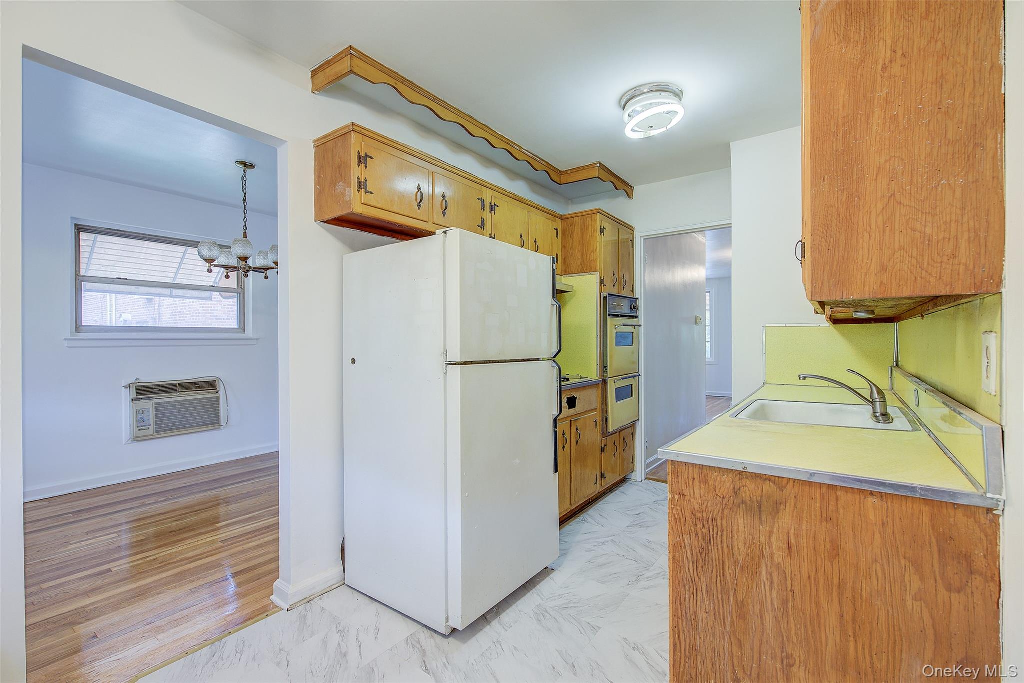 #14 photo, 67-29 61st Drive, Middle Village , NY 11379