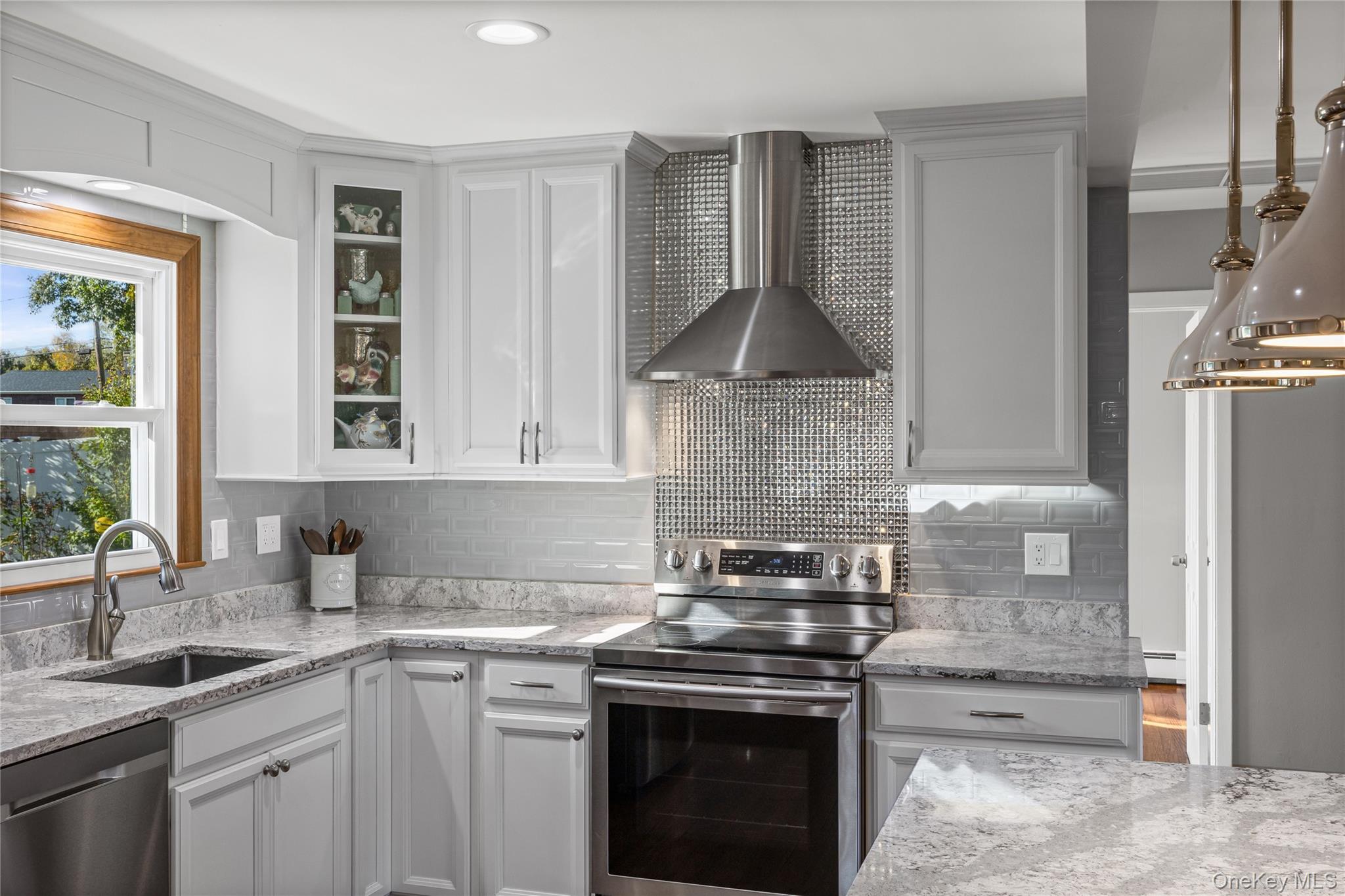 #10 photo, 10 S Old Neck Road, サフォーク郡 Center Moriches , NY 11934