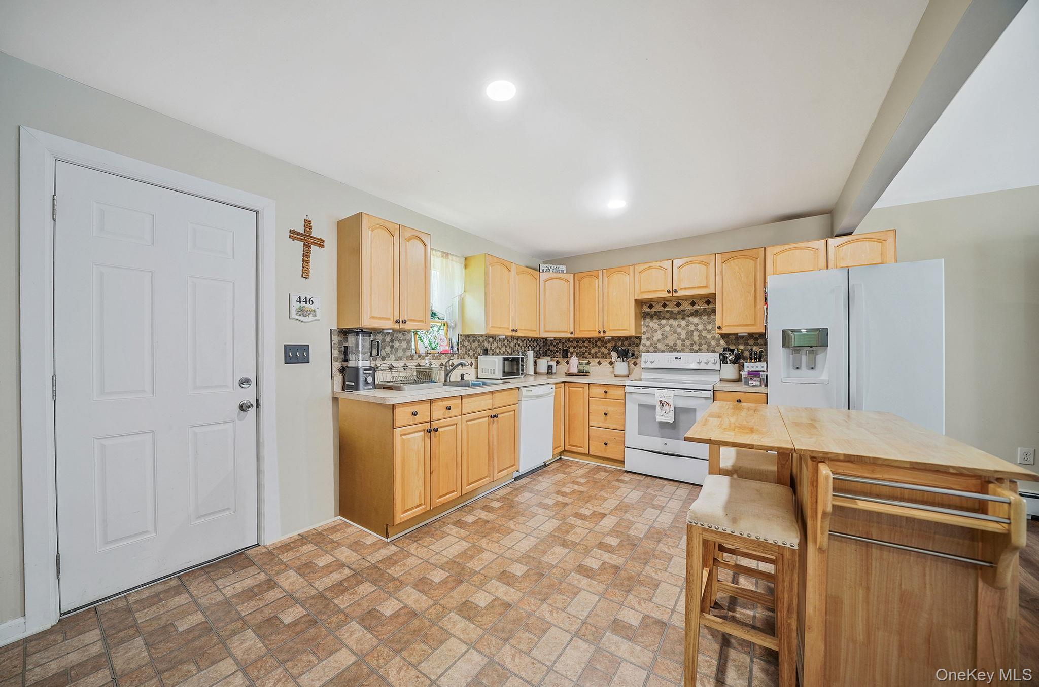 #12 photo, 35 Maple Avenue, Bellport , NY 11713