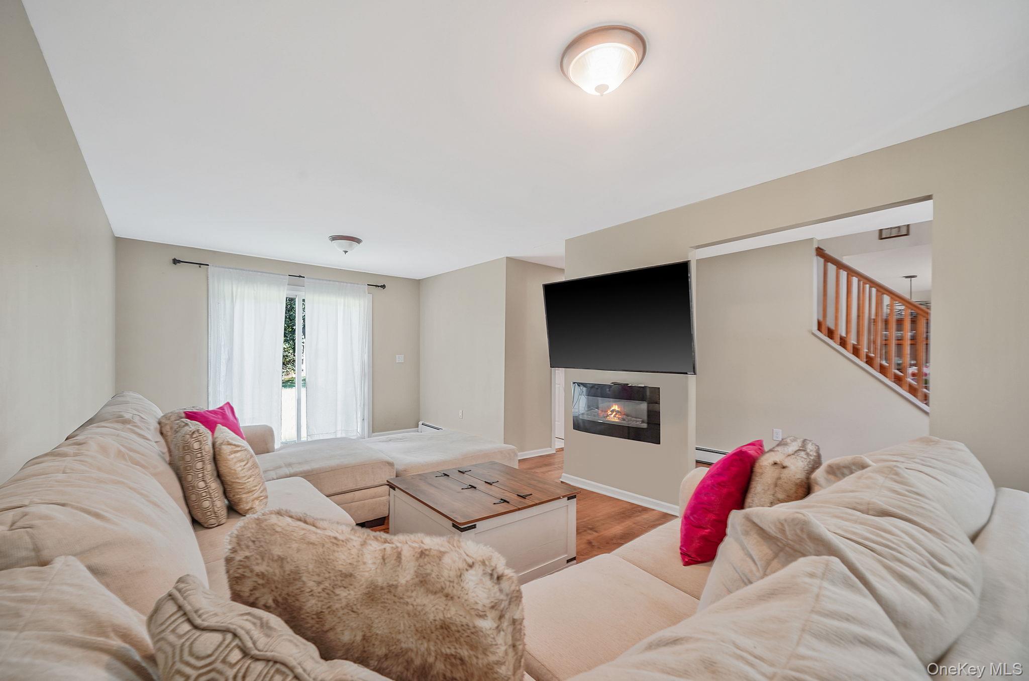 #6 photo, 35 Maple Avenue, Bellport , NY 11713