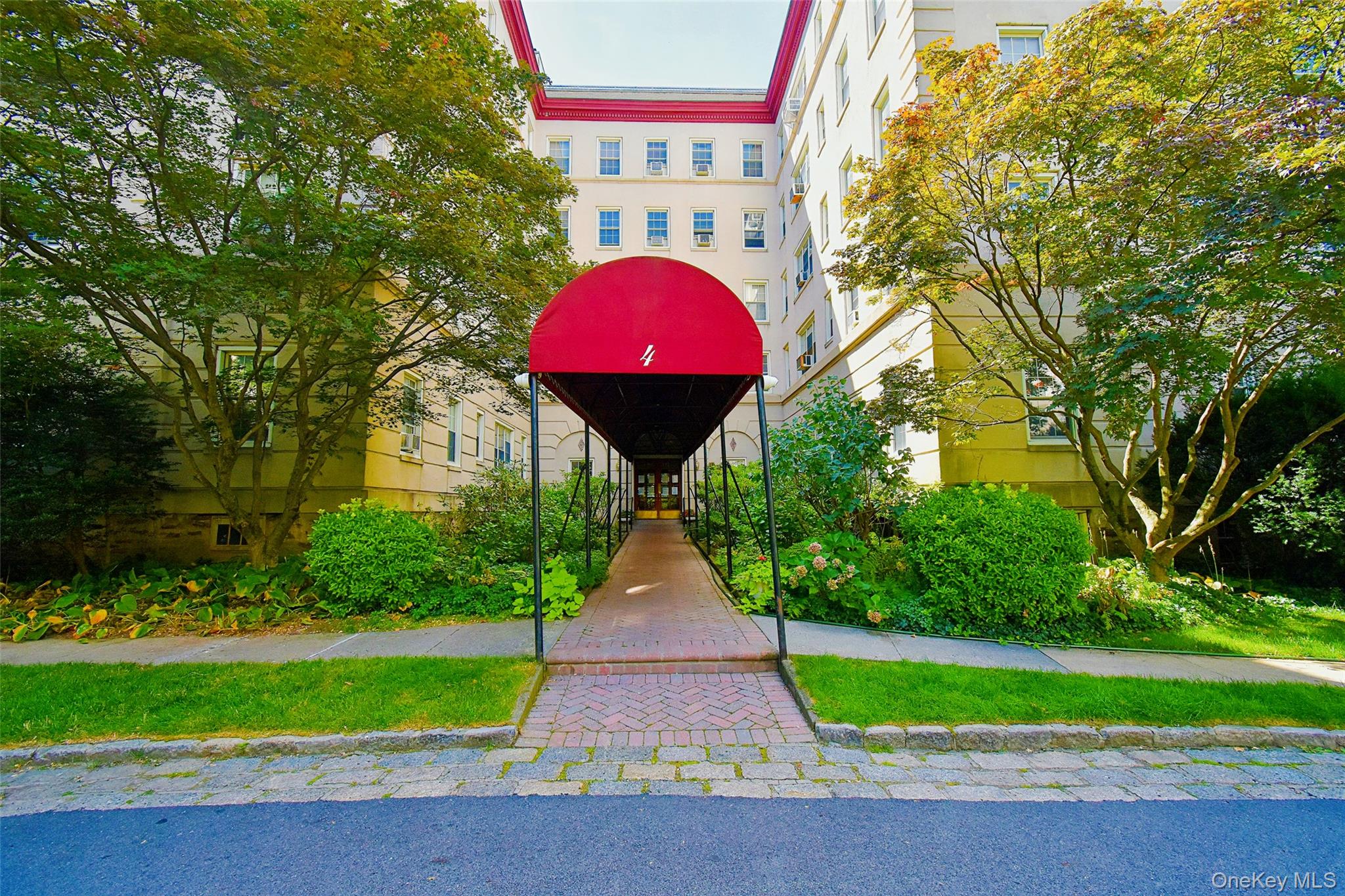 #1 photo, 4 Park Lane, Mount Vernon , NY 10552