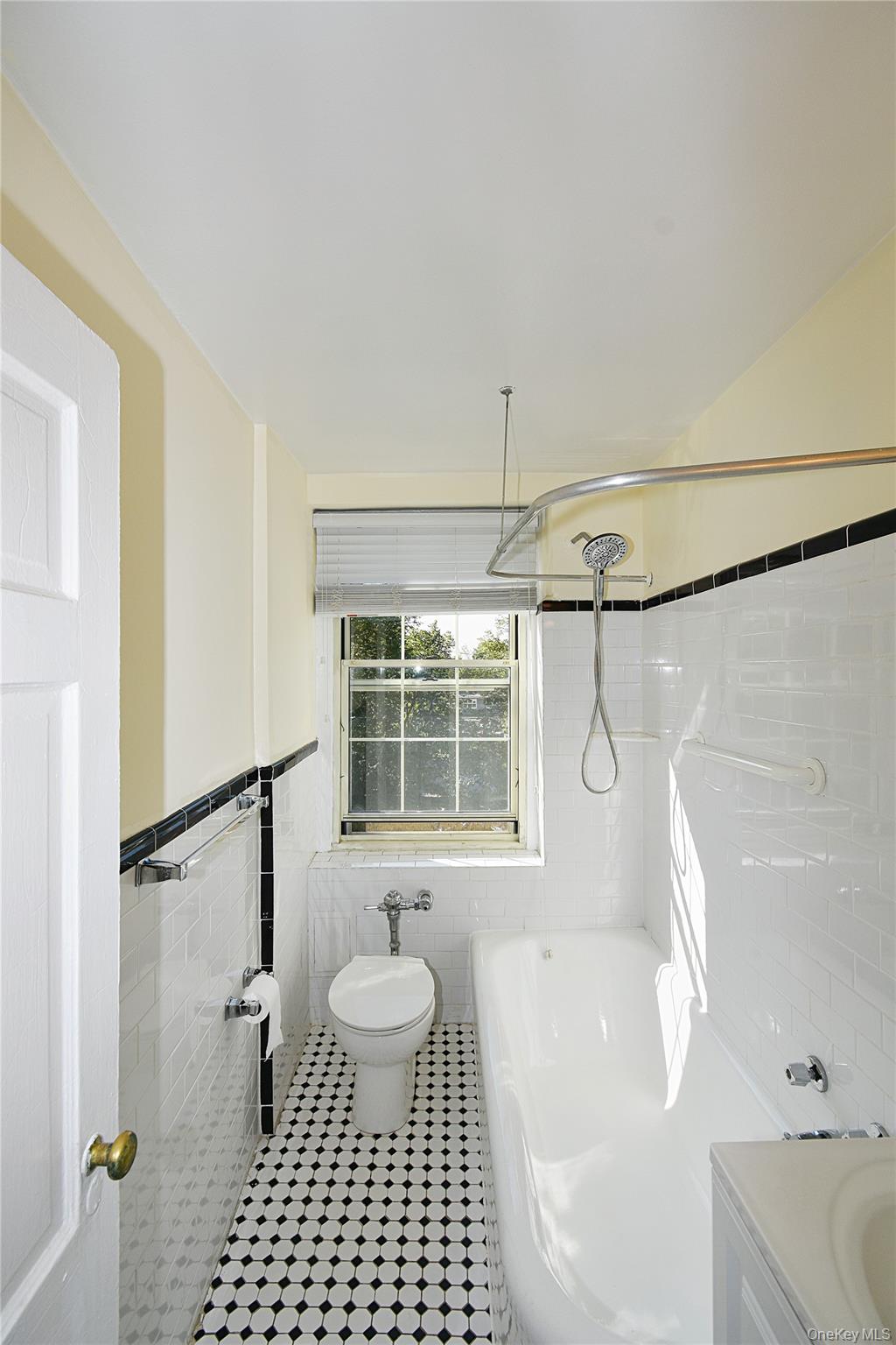 #13 photo, 4 Park Lane, Mount Vernon , NY 10552