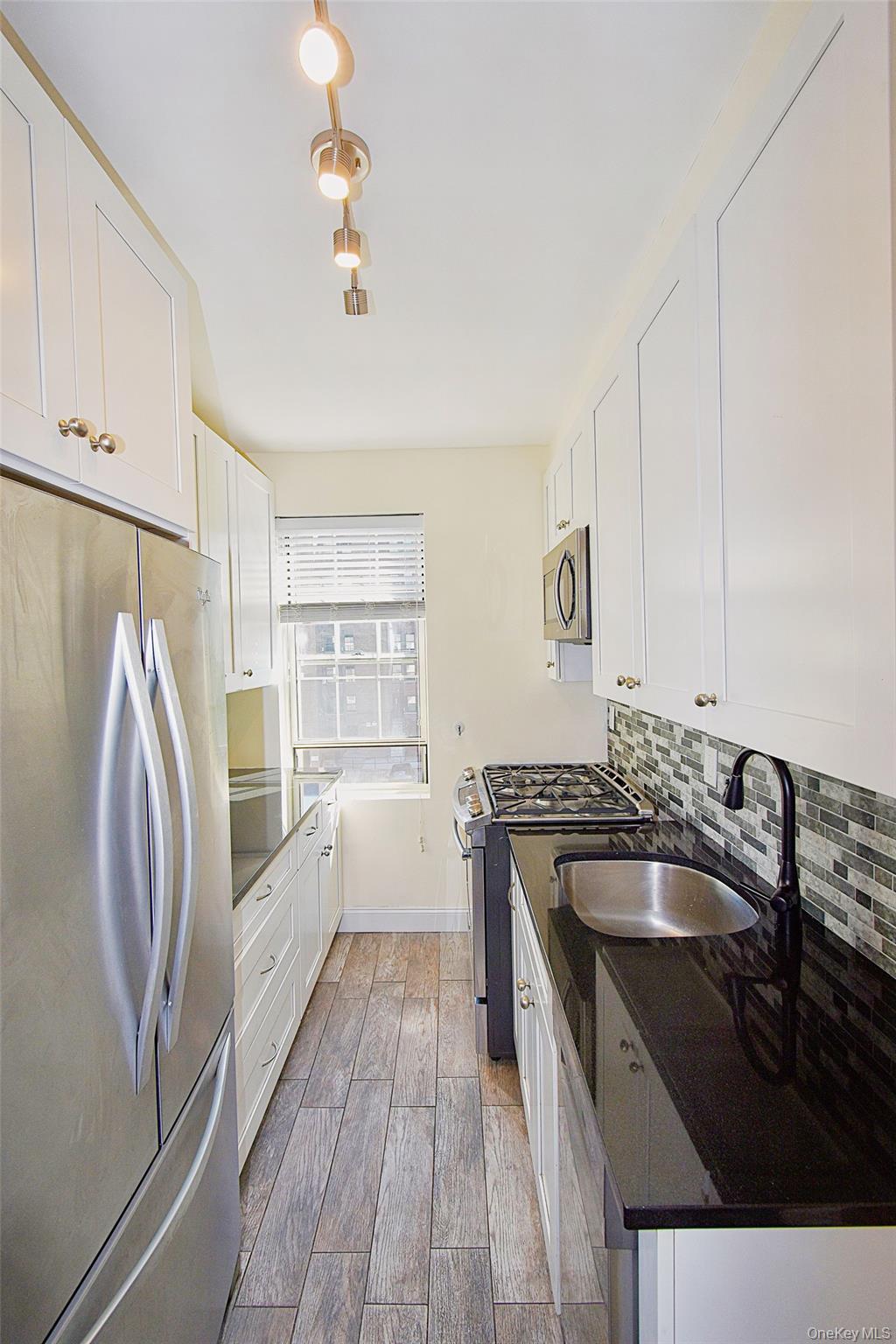 #5 photo, 4 Park Lane, Mount Vernon , NY 10552