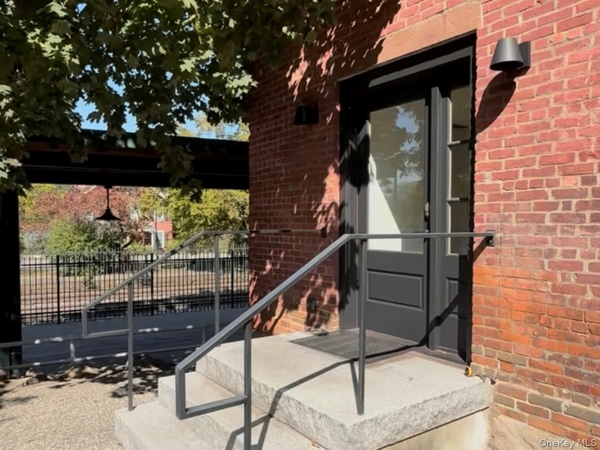 #1 photo, 21 Lower Station Road, Garrison , NY 10524