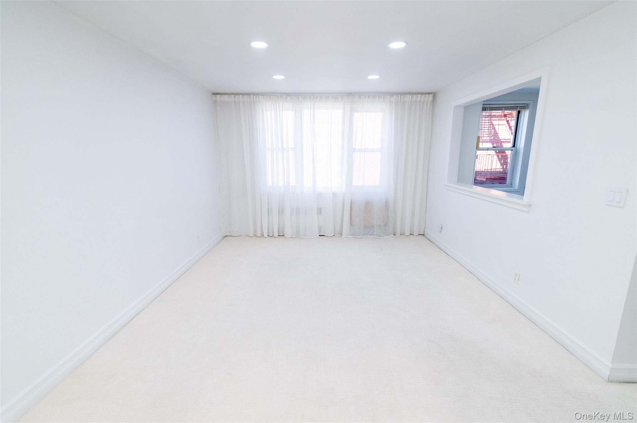 #2 photo, 1 Sadore Lane, Yonkers , NY 10710