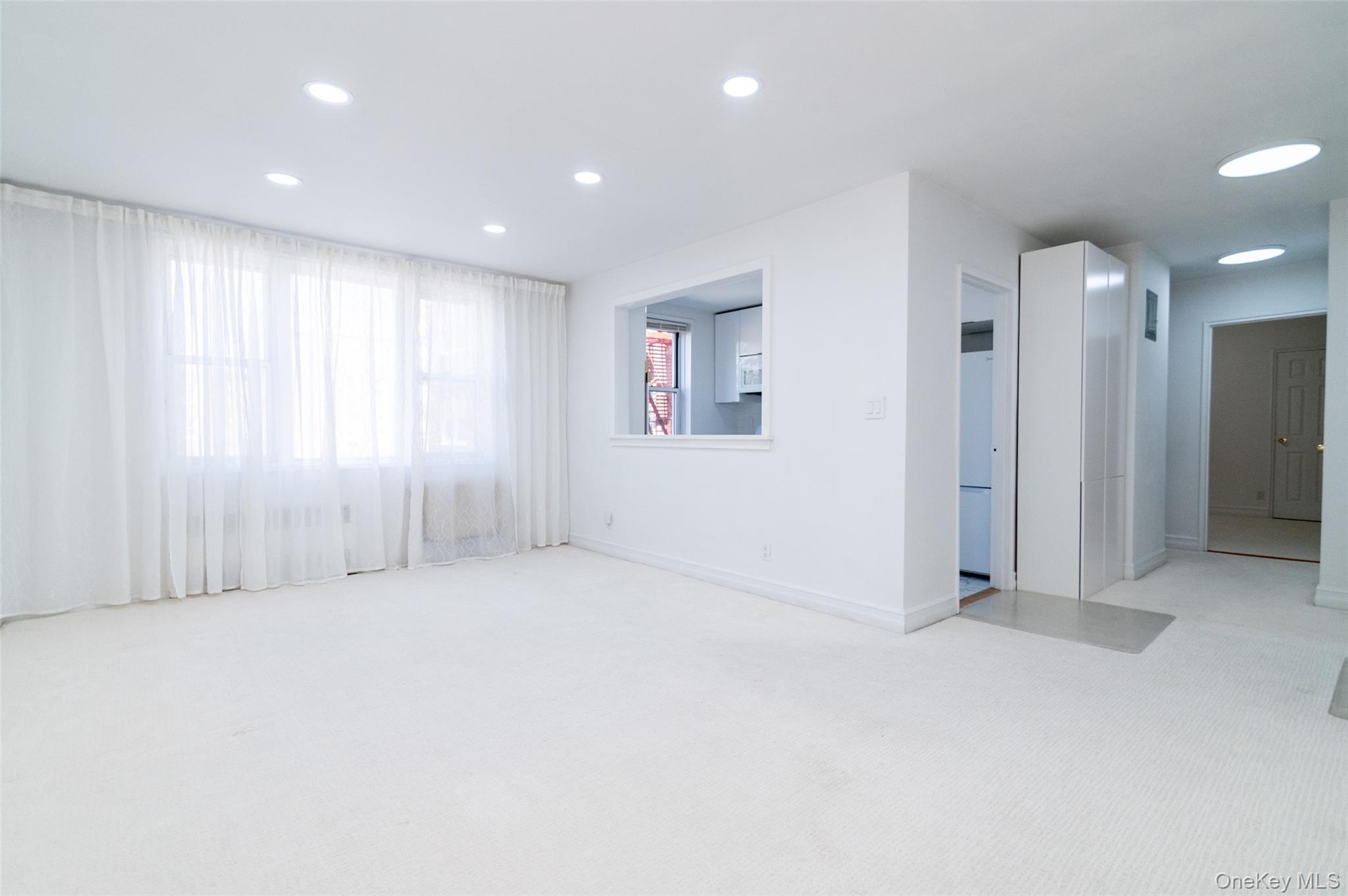 #3 photo, 1 Sadore Lane, Yonkers , NY 10710