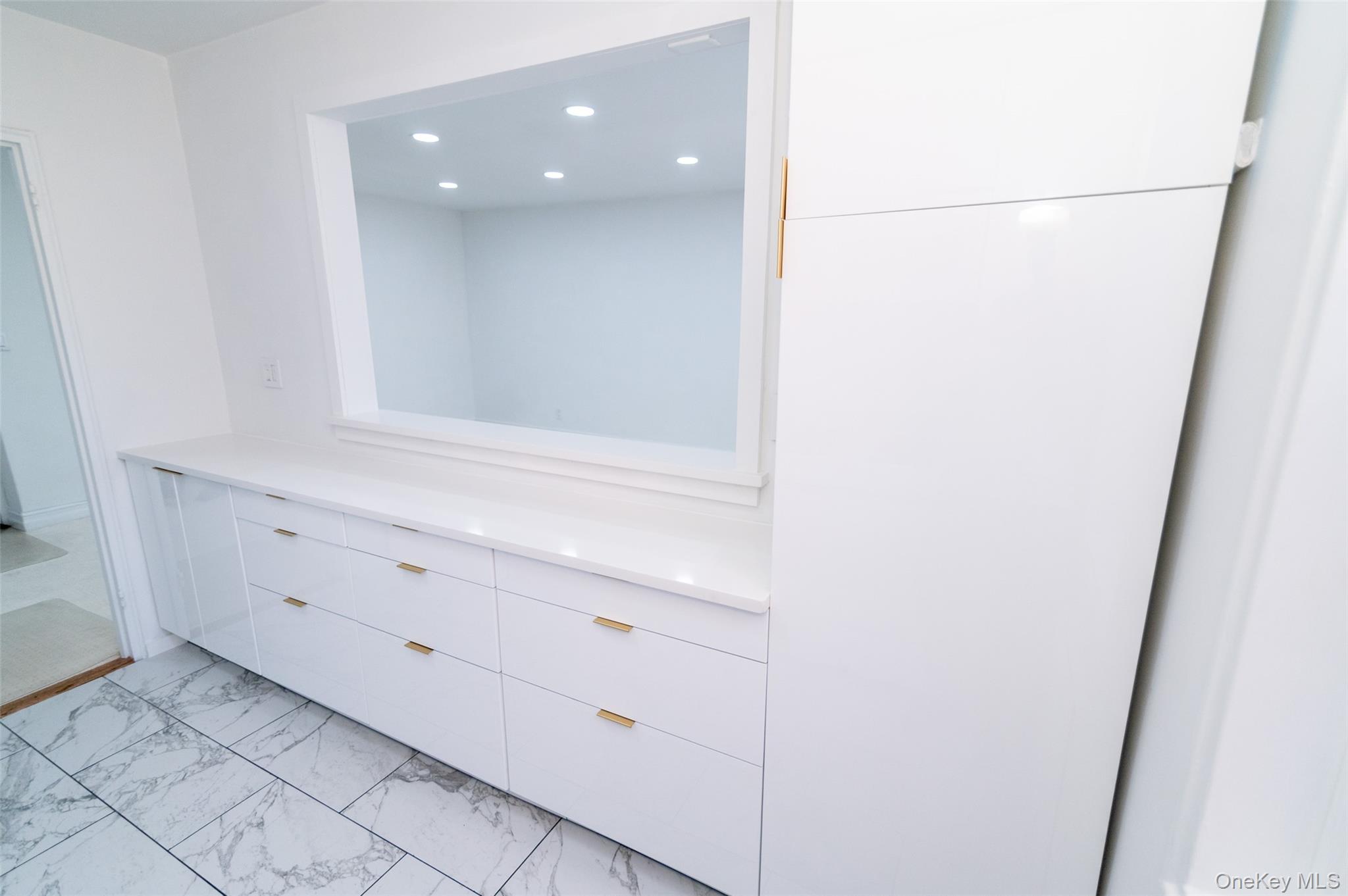 #7 photo, 1 Sadore Lane, Yonkers , NY 10710