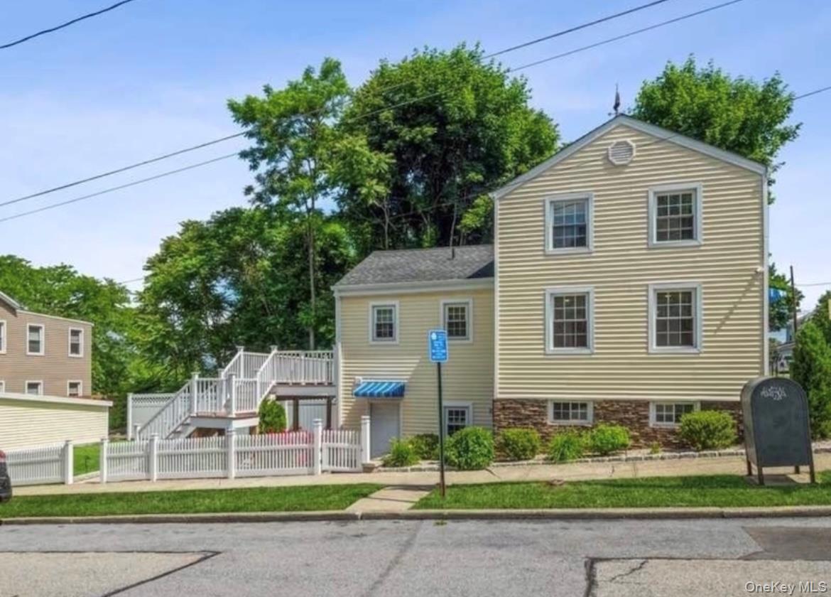 #15 photo, 98 Albany Street, Poughkeepsie , NY 12601