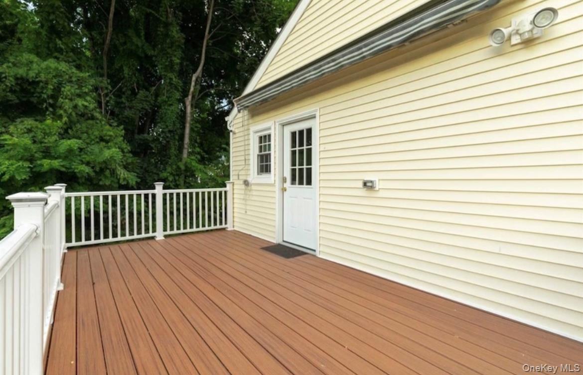 #16 photo, 98 Albany Street, Poughkeepsie , NY 12601