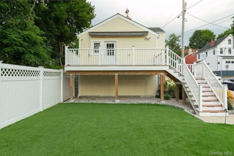 #3 photo, 98 Albany Street, Poughkeepsie , NY 12601